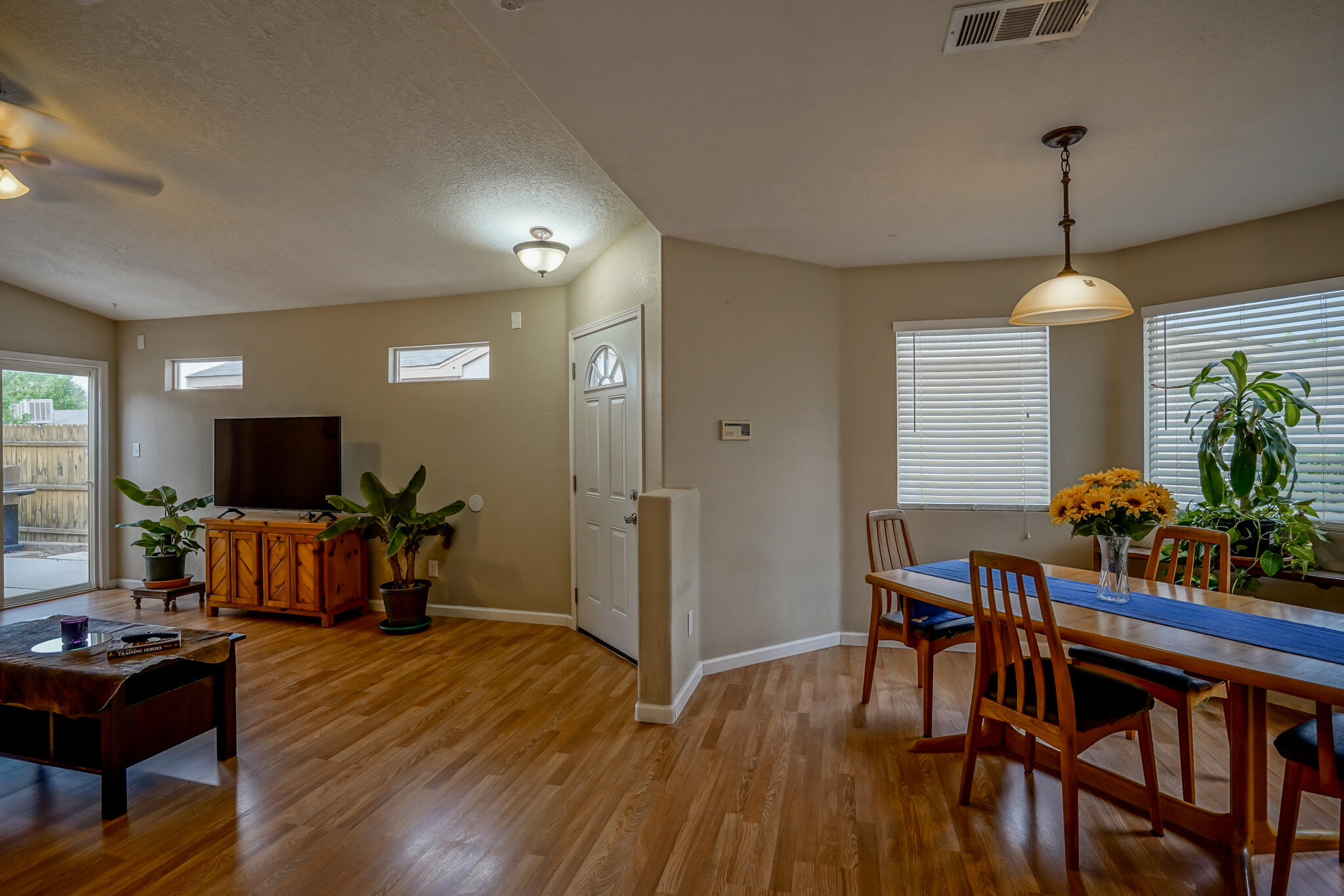 212 CALLE DEL REY SW