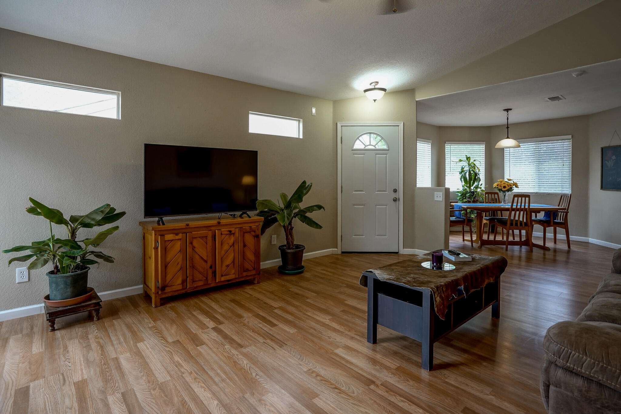212 CALLE DEL REY SW