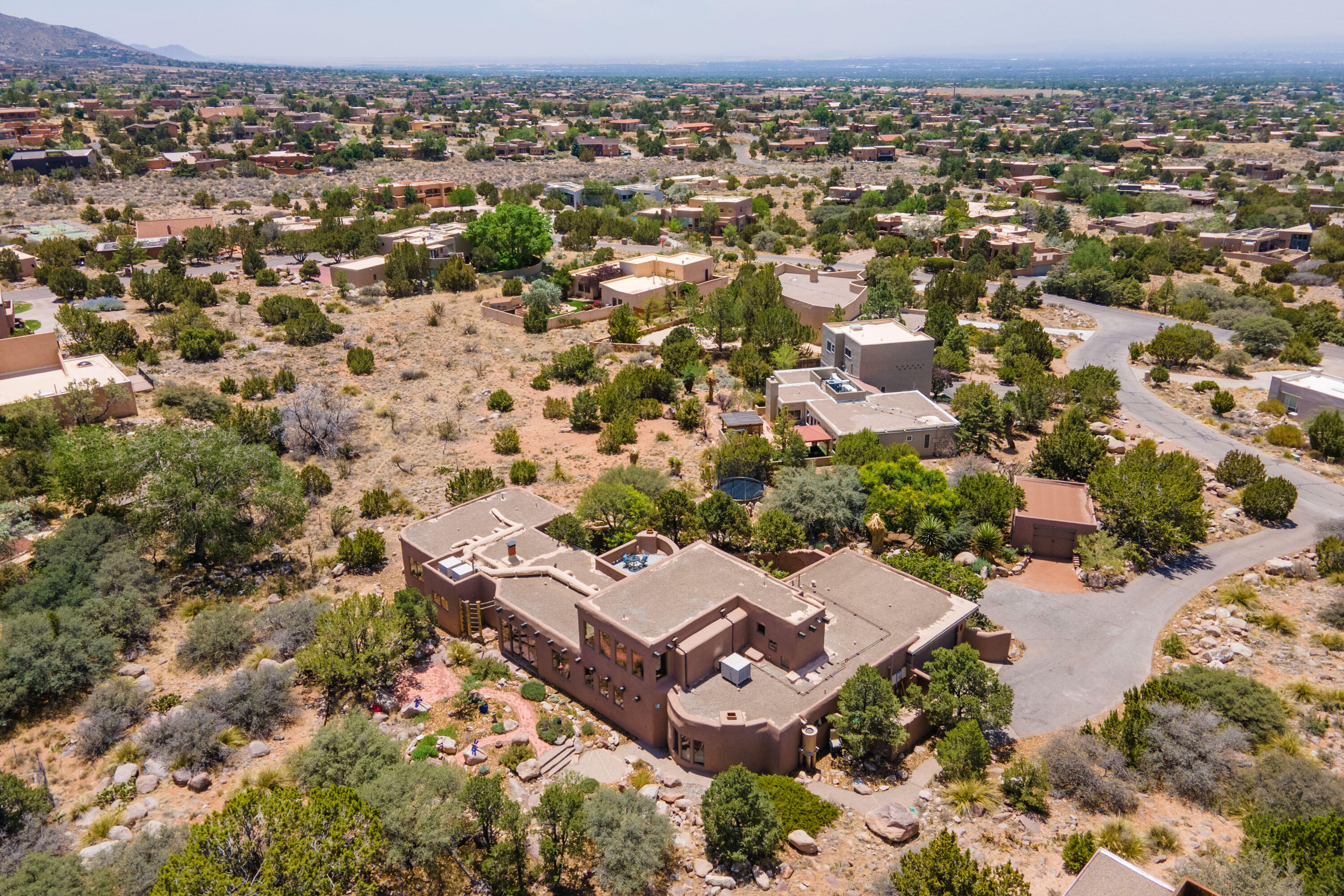 1035 Red Oaks Loop NE