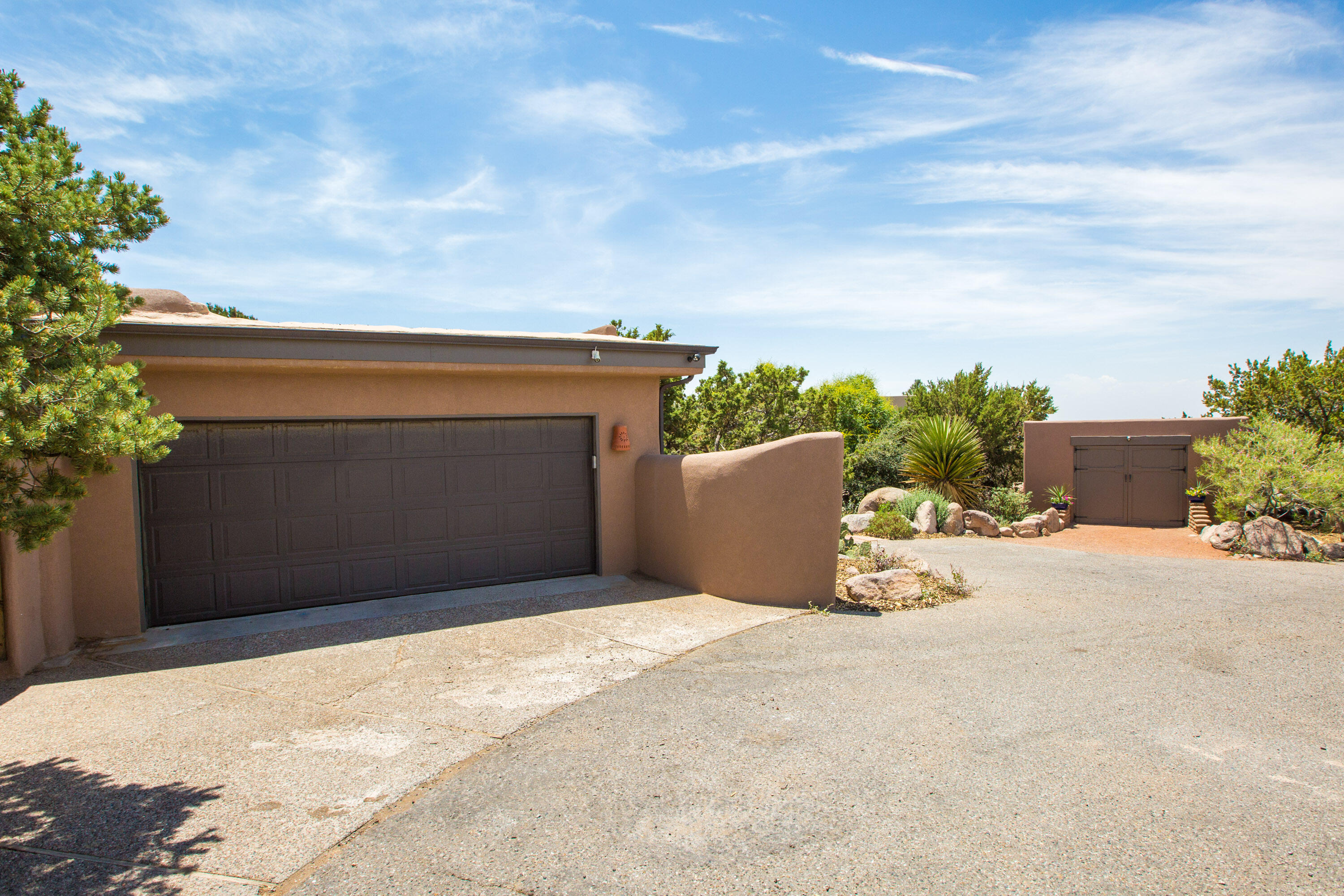 1035 Red Oaks Loop NE
