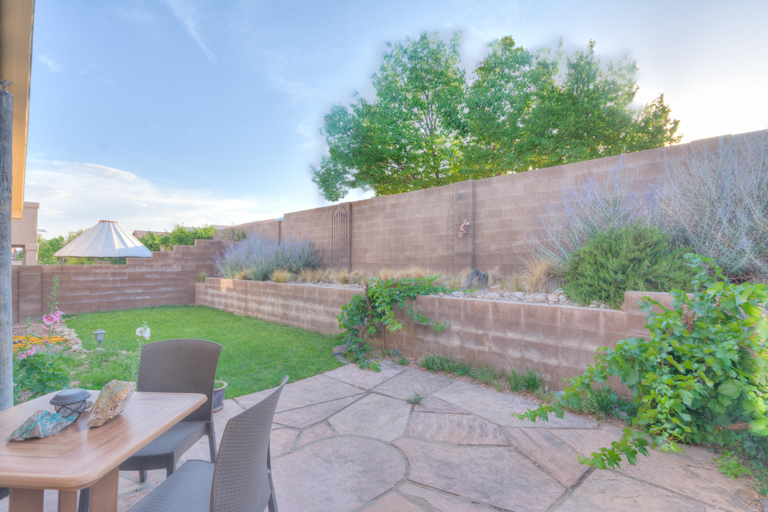 9335 Drolet Drive NW