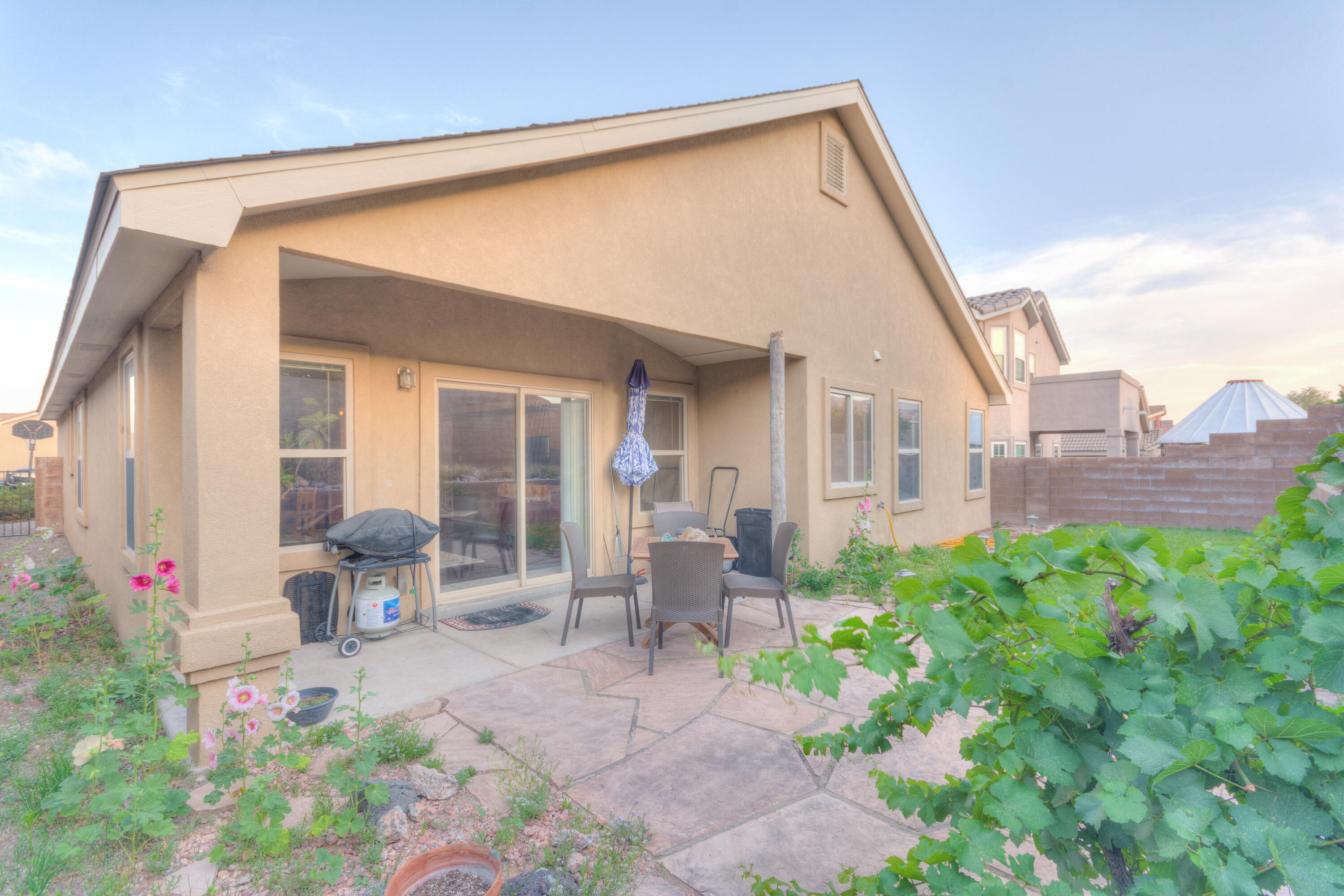 9335 Drolet Drive NW