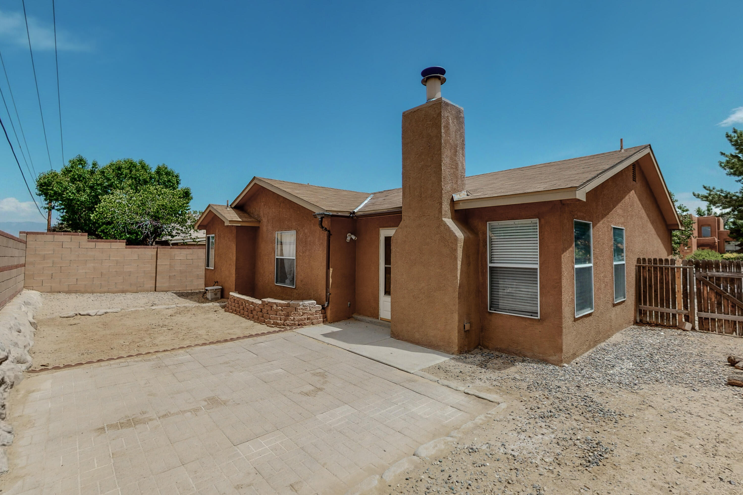 7215 PORLAMAR Court NW
