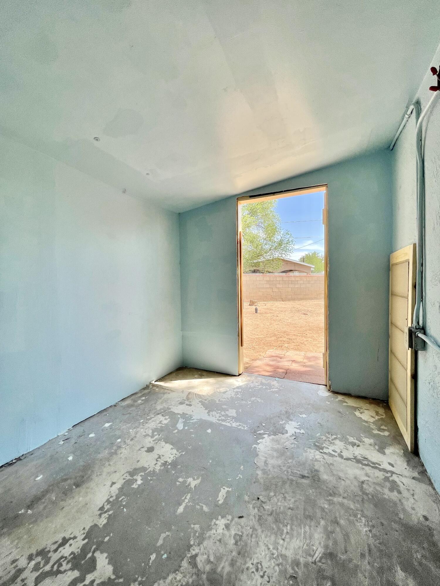 1873 SADORA Road SW