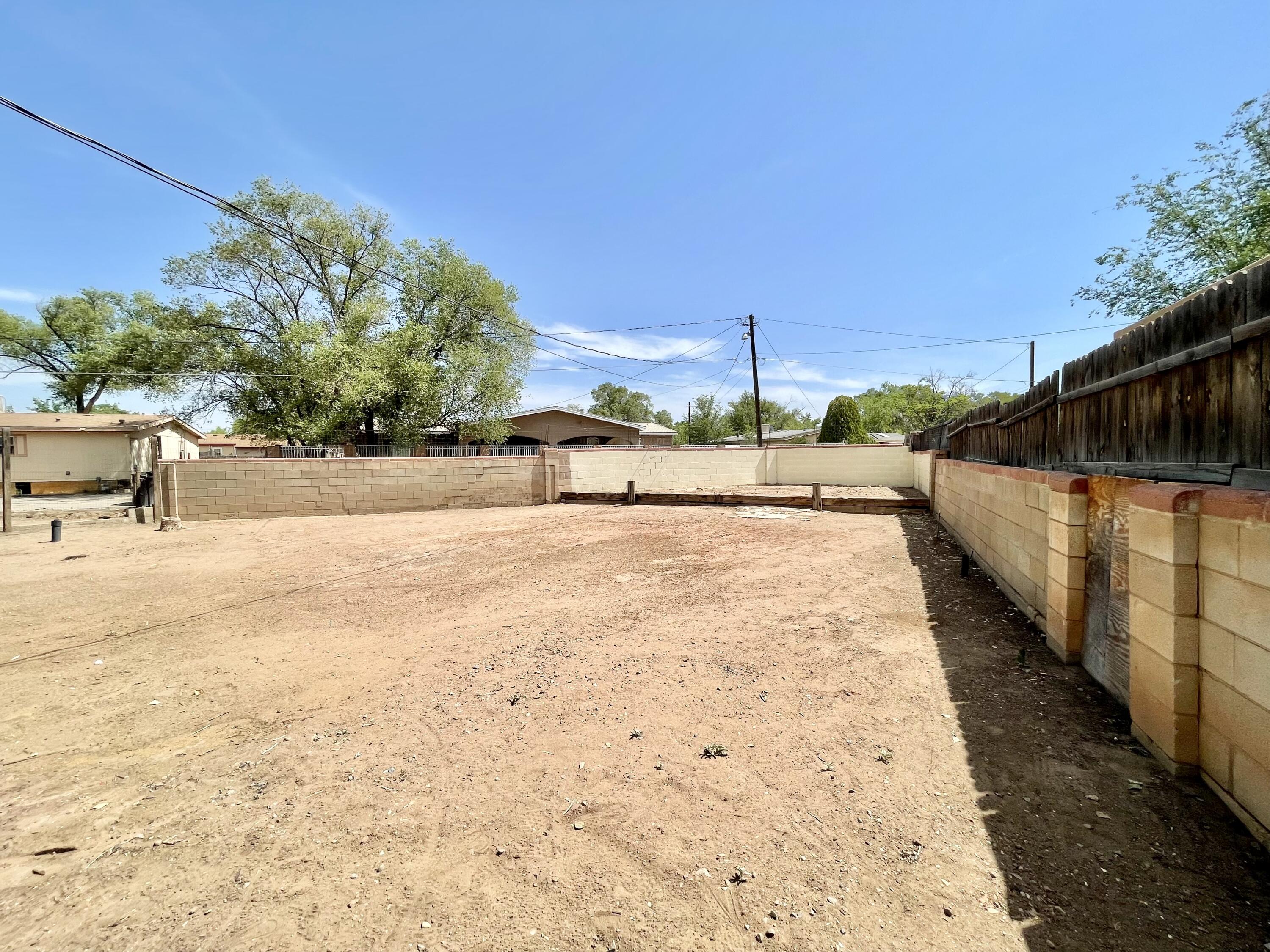 1873 SADORA Road SW