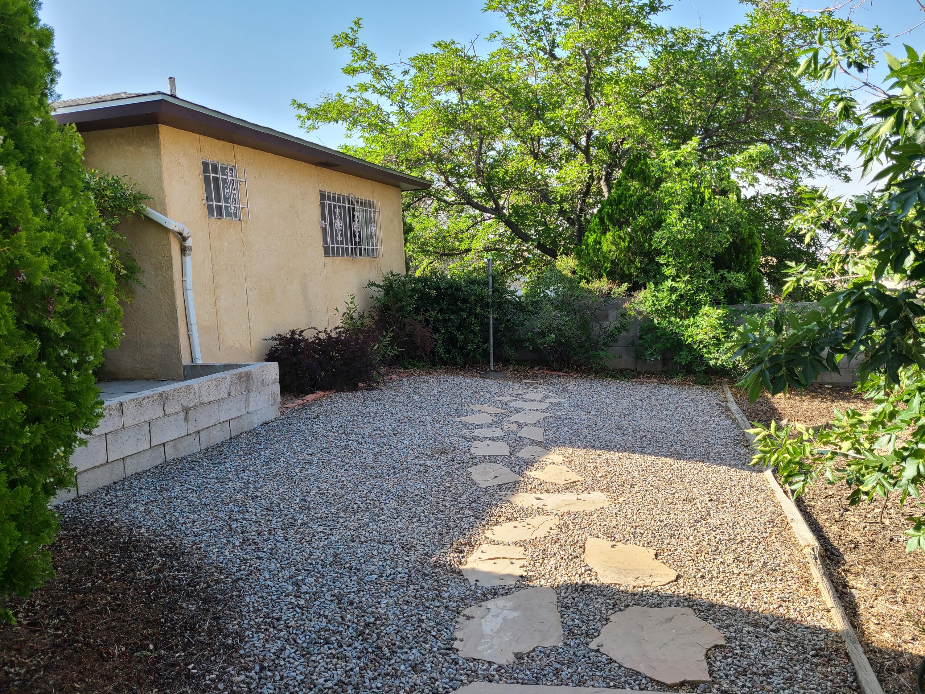 3801 Shenandoah Place NE
