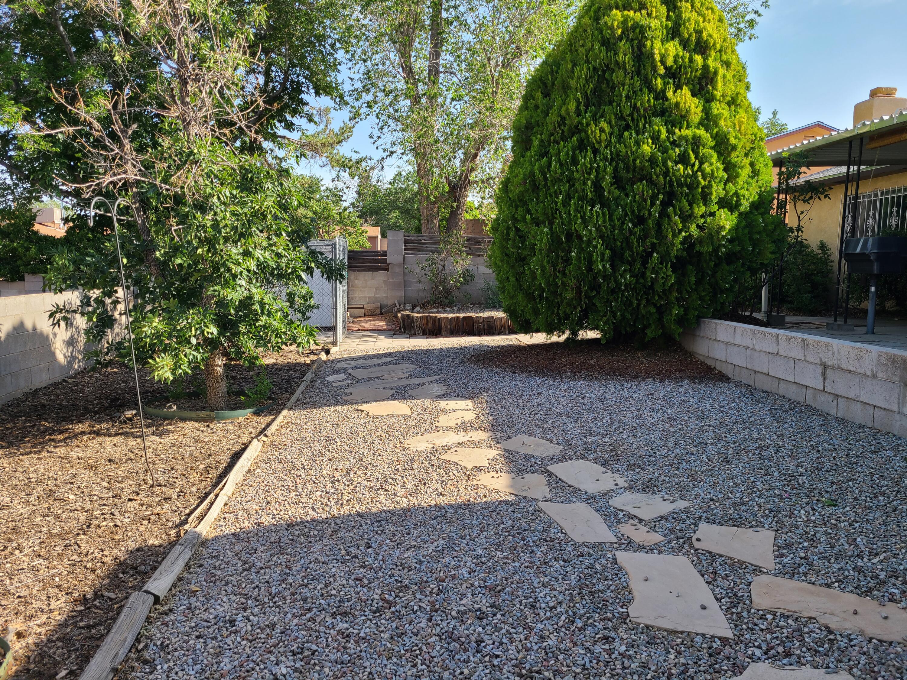 3801 Shenandoah Place NE