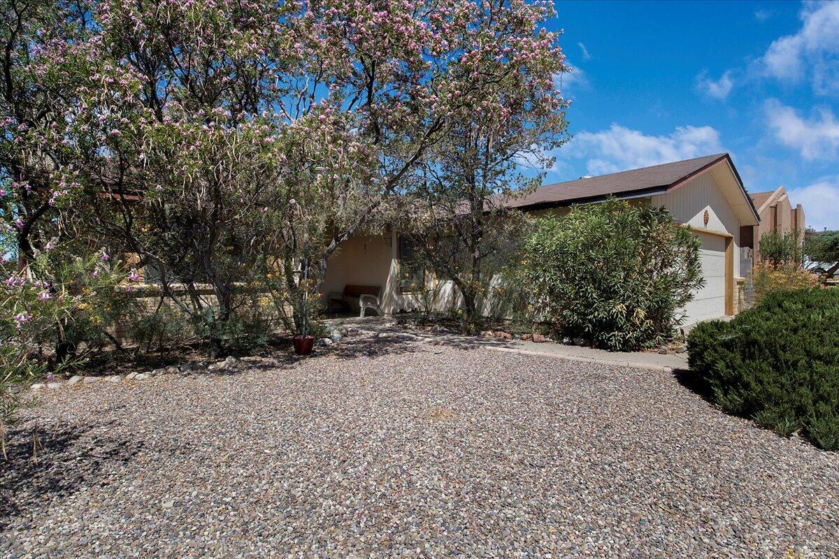 775 WESTERN HILLS Drive SE