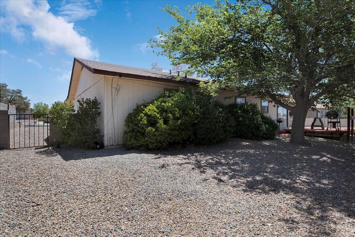 775 WESTERN HILLS Drive SE