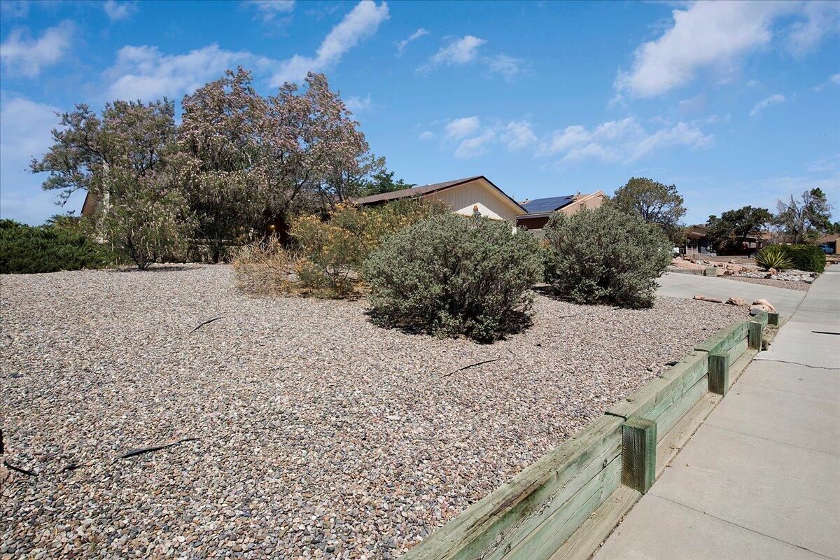 775 WESTERN HILLS Drive SE