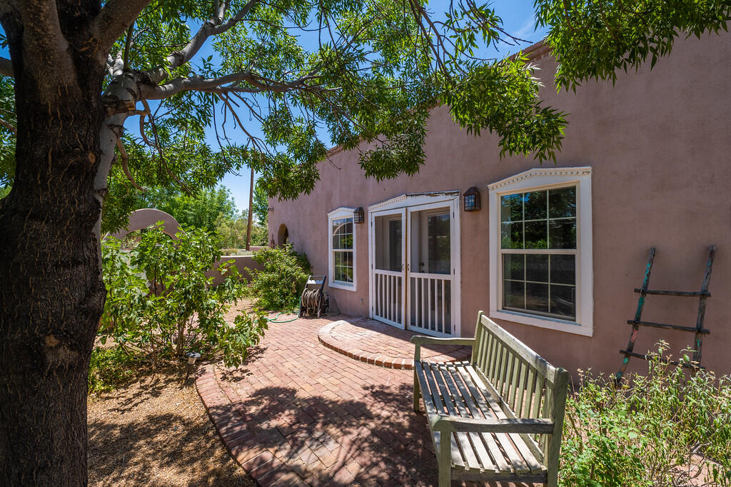 2456 PUEBLO BONITO Court NW