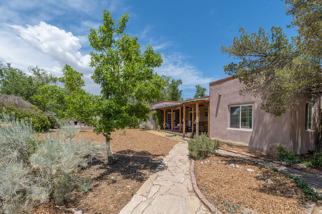 2456 PUEBLO BONITO Court NW