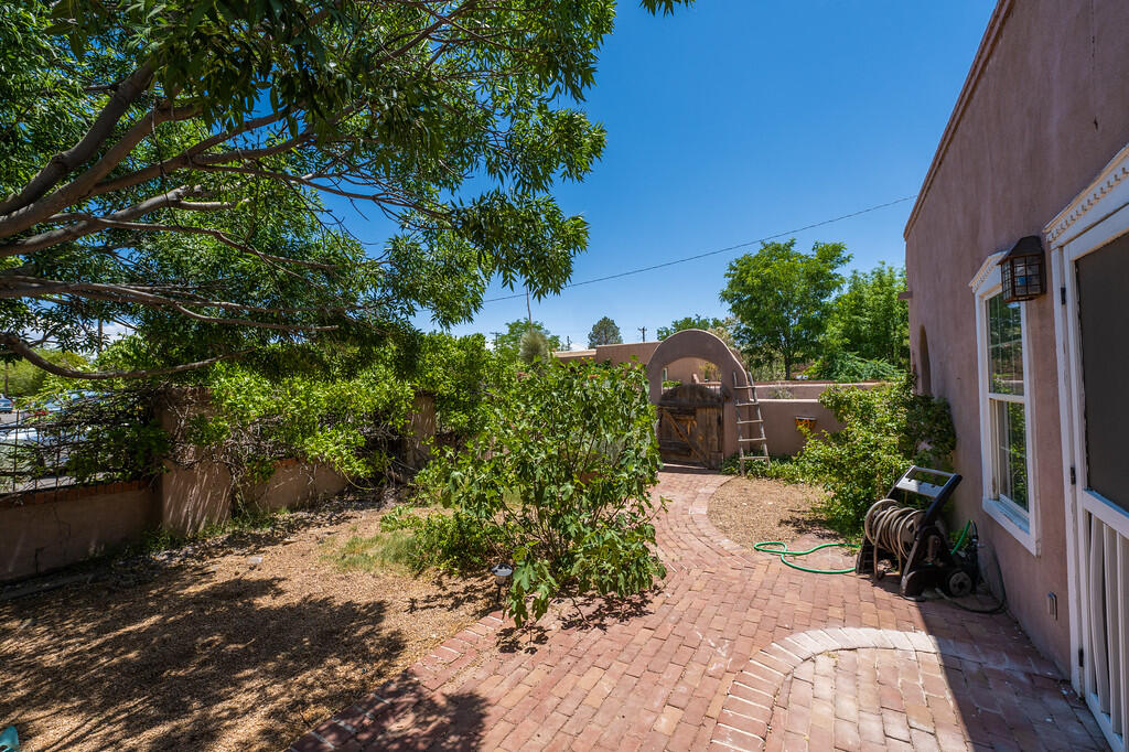 2456 PUEBLO BONITO Court NW