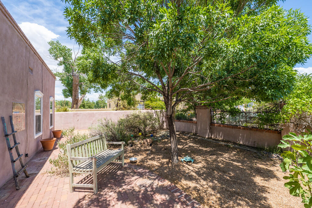 2456 PUEBLO BONITO Court NW