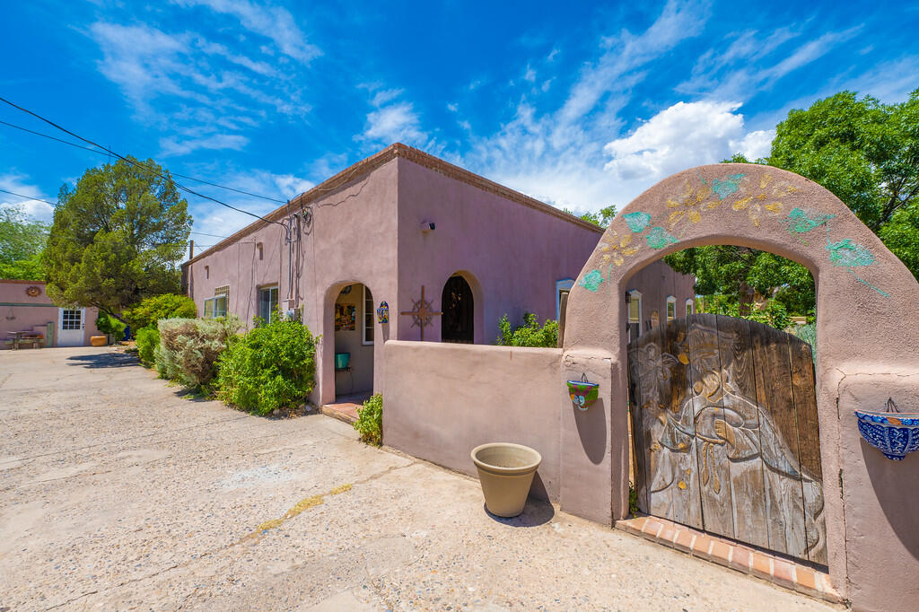 2456 PUEBLO BONITO Court NW