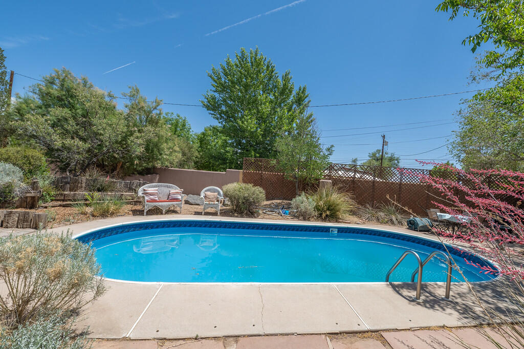 2456 PUEBLO BONITO Court NW