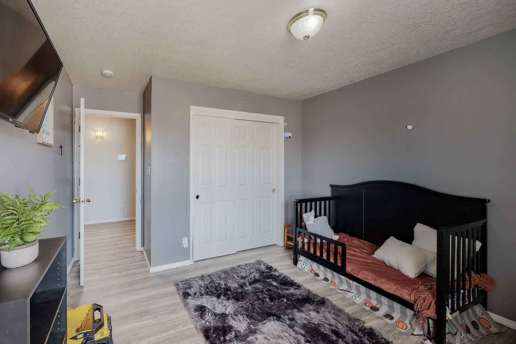 116 2ND Street NE