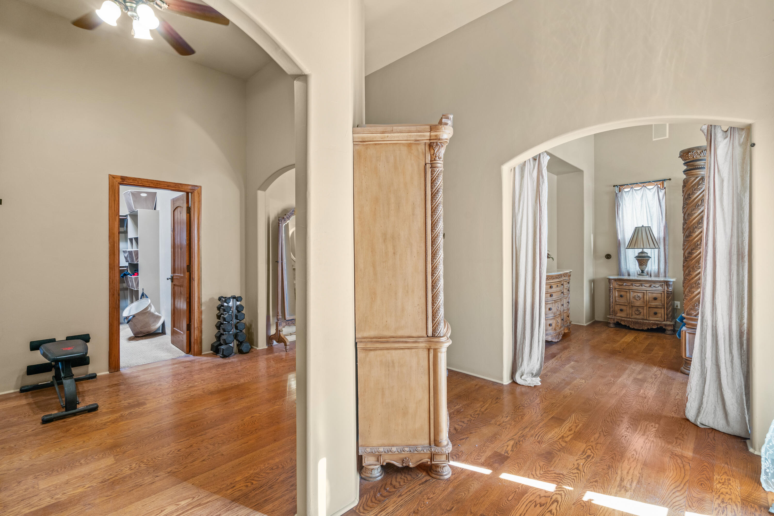 9005 N 4TH Street NW