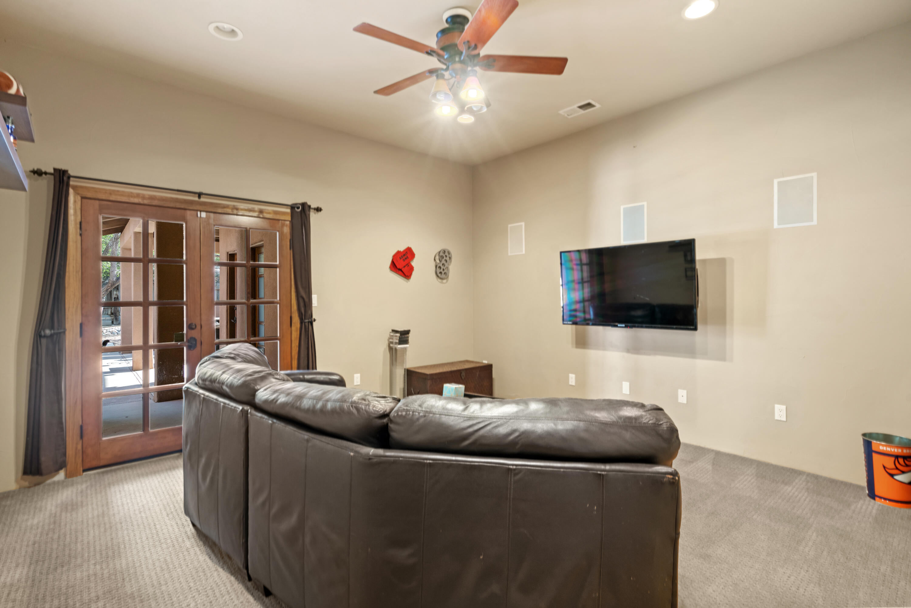 9005 N 4TH Street NW