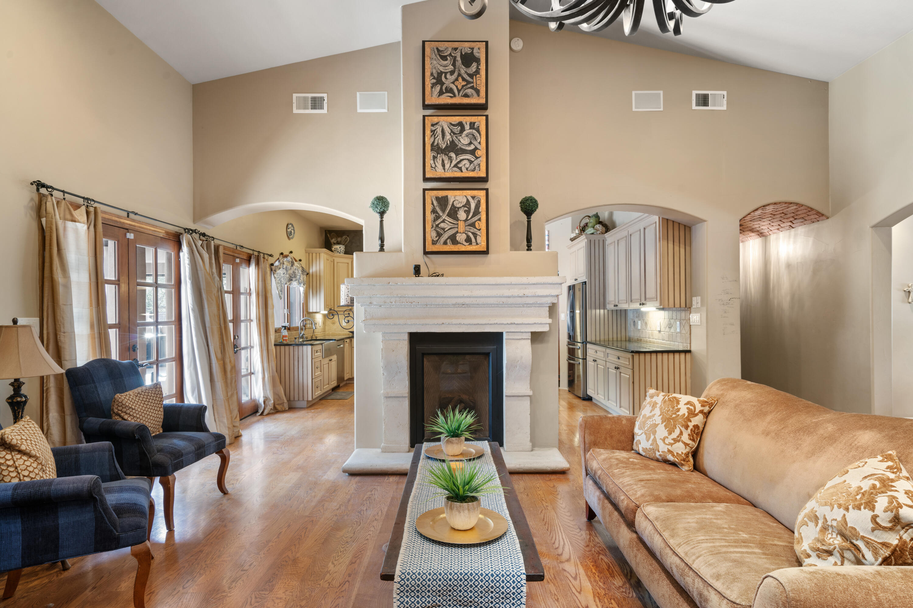 9005 N 4TH Street NW
