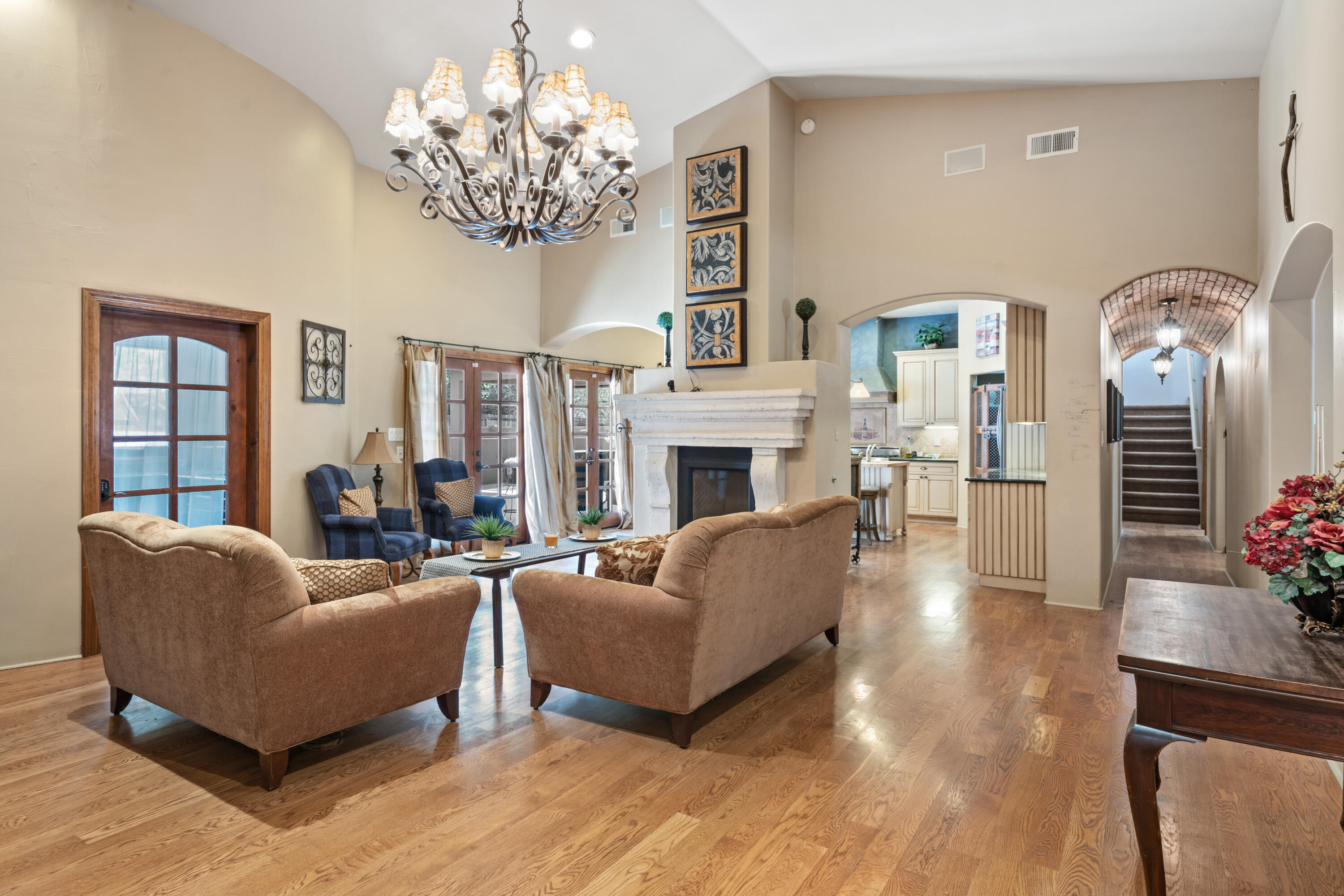 9005 N 4TH Street NW