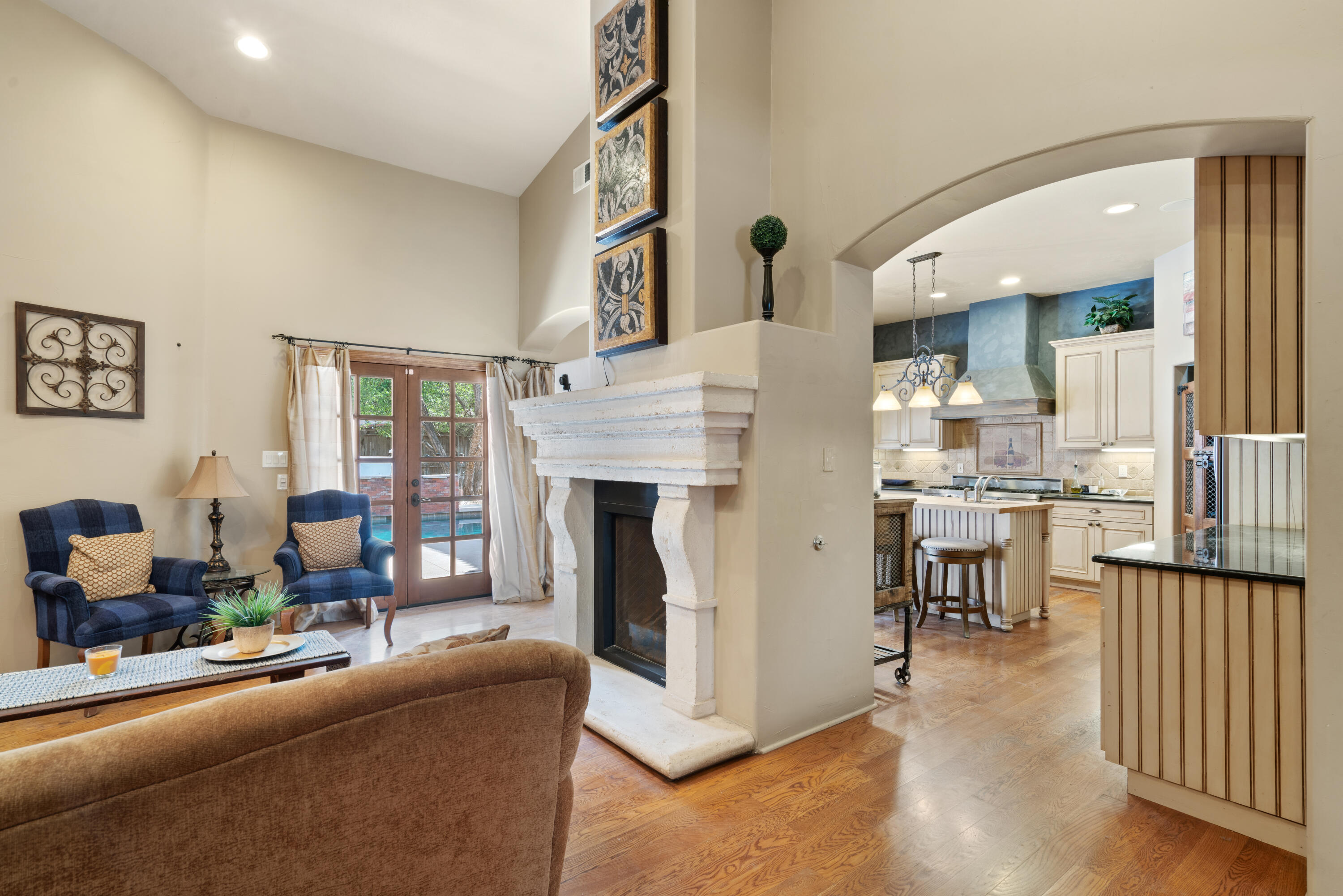 9005 N 4TH Street NW