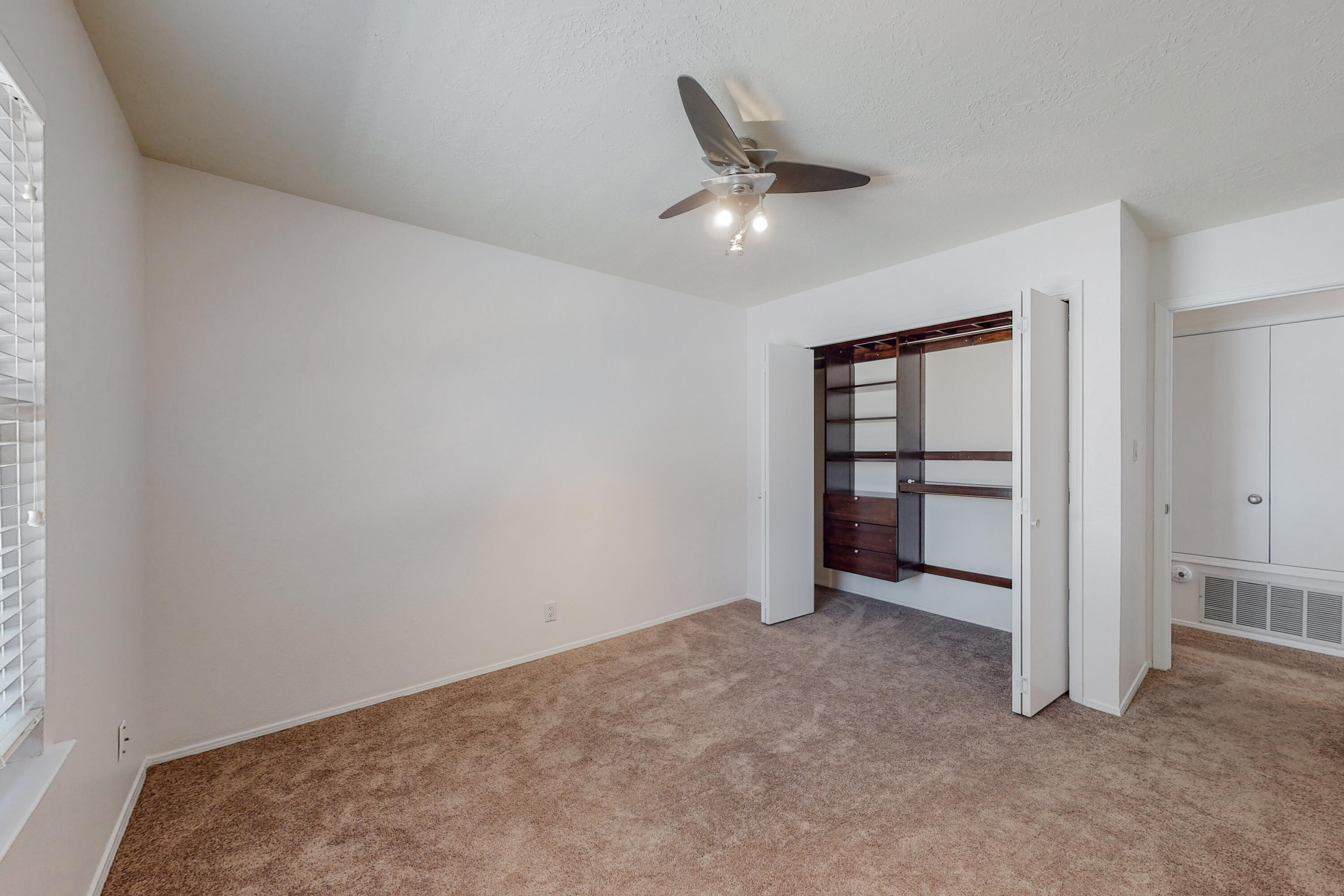 307 COLORADO MOUNTAIN Road NE