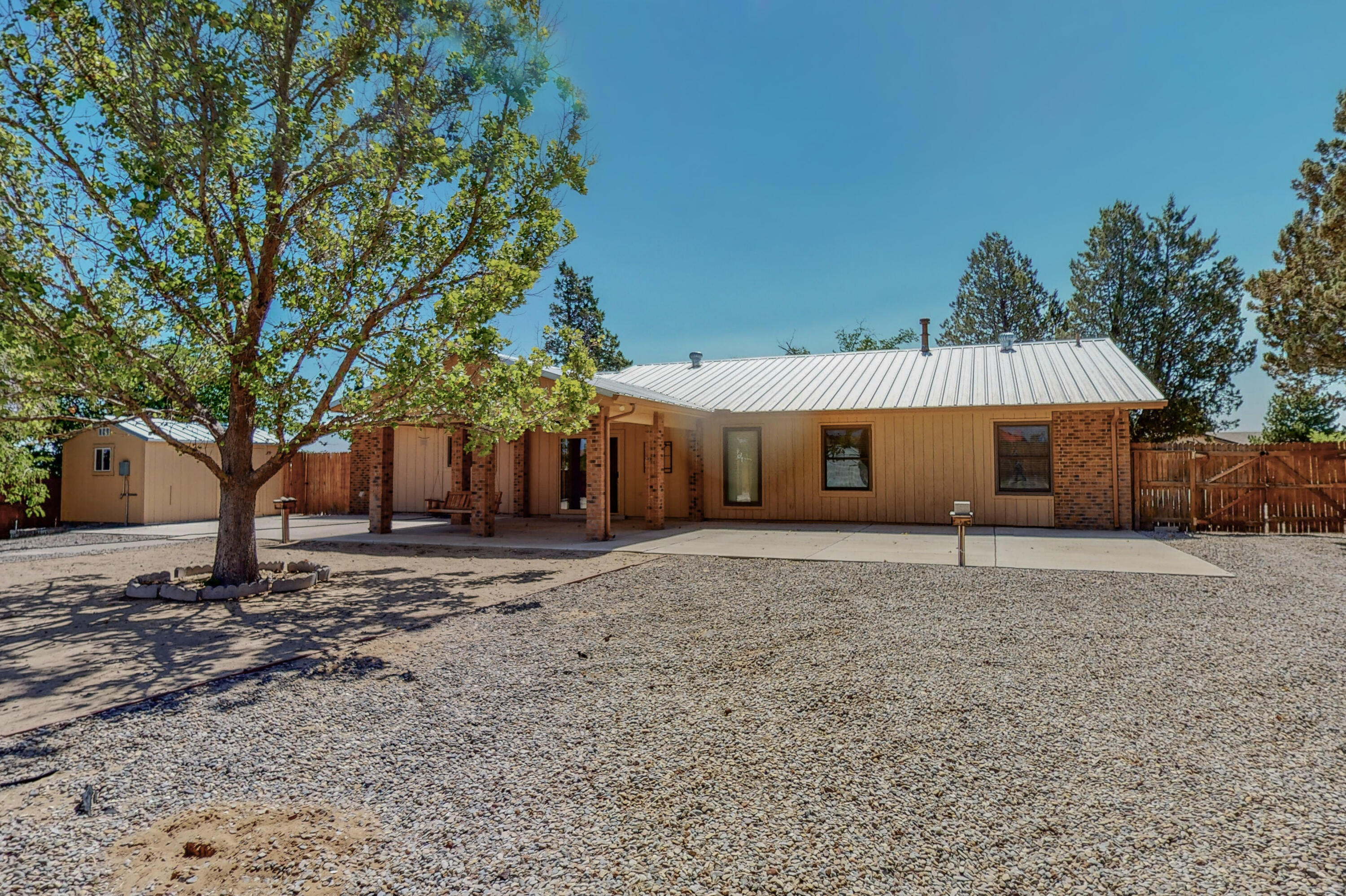 307 COLORADO MOUNTAIN Road NE