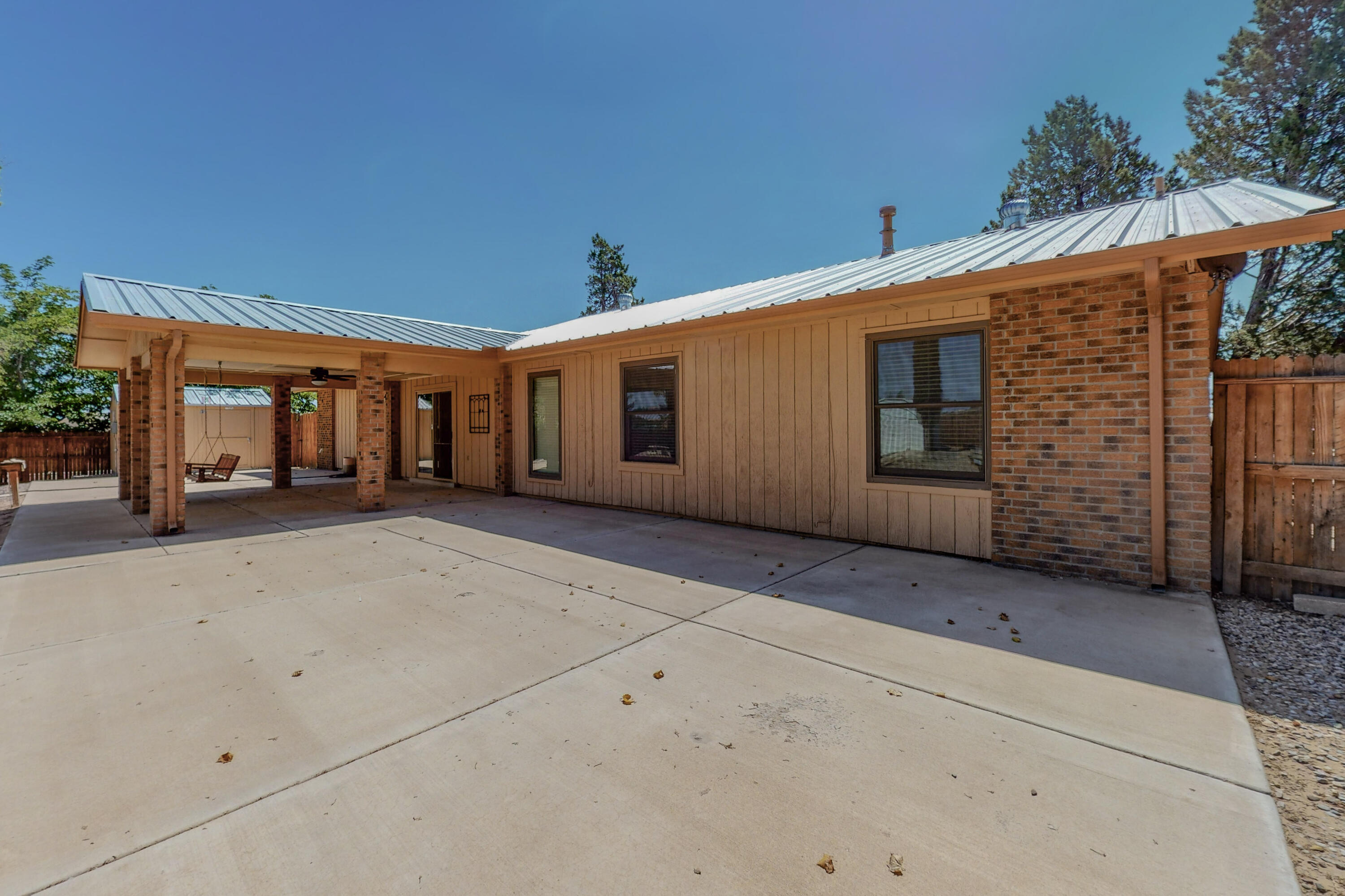 307 COLORADO MOUNTAIN Road NE