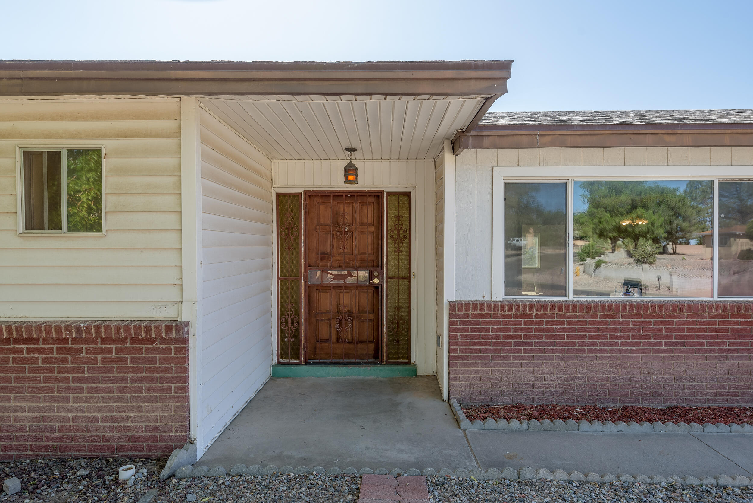 1105 ROBIN Road SE