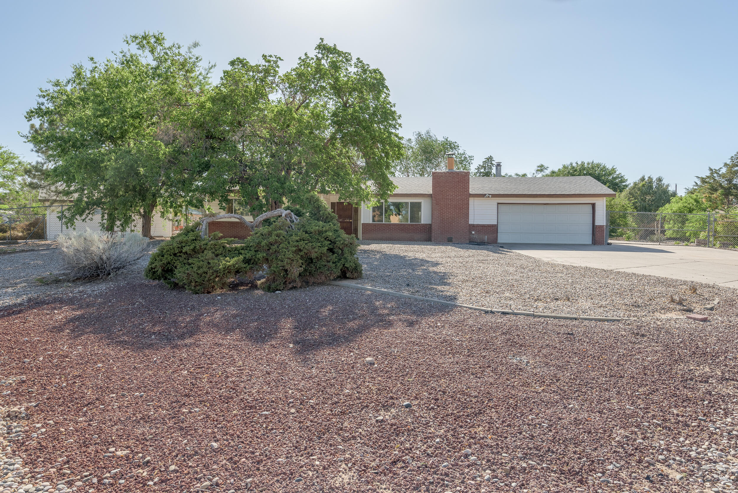 1105 ROBIN Road SE