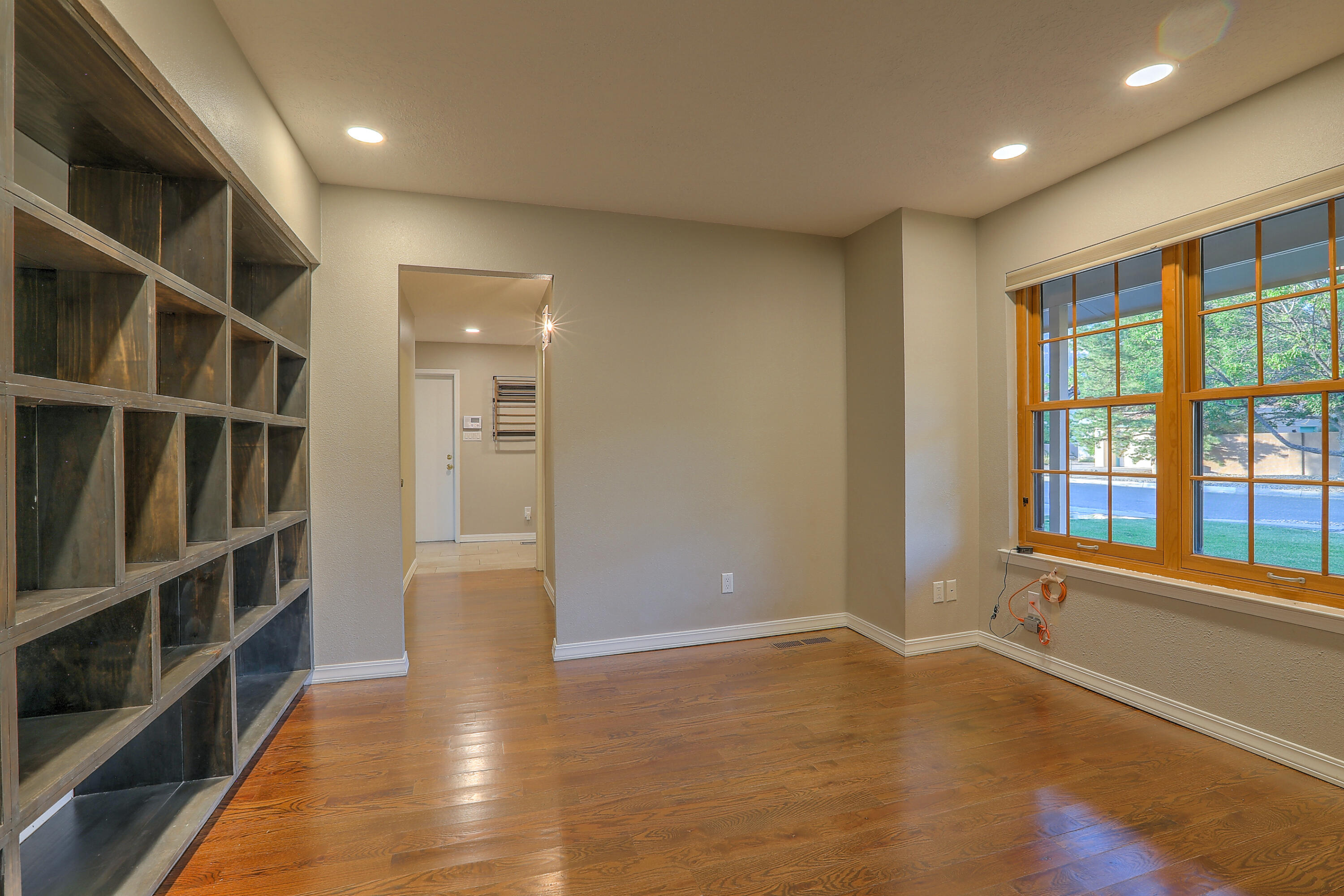 5001 CALLE DEL CIELO NE