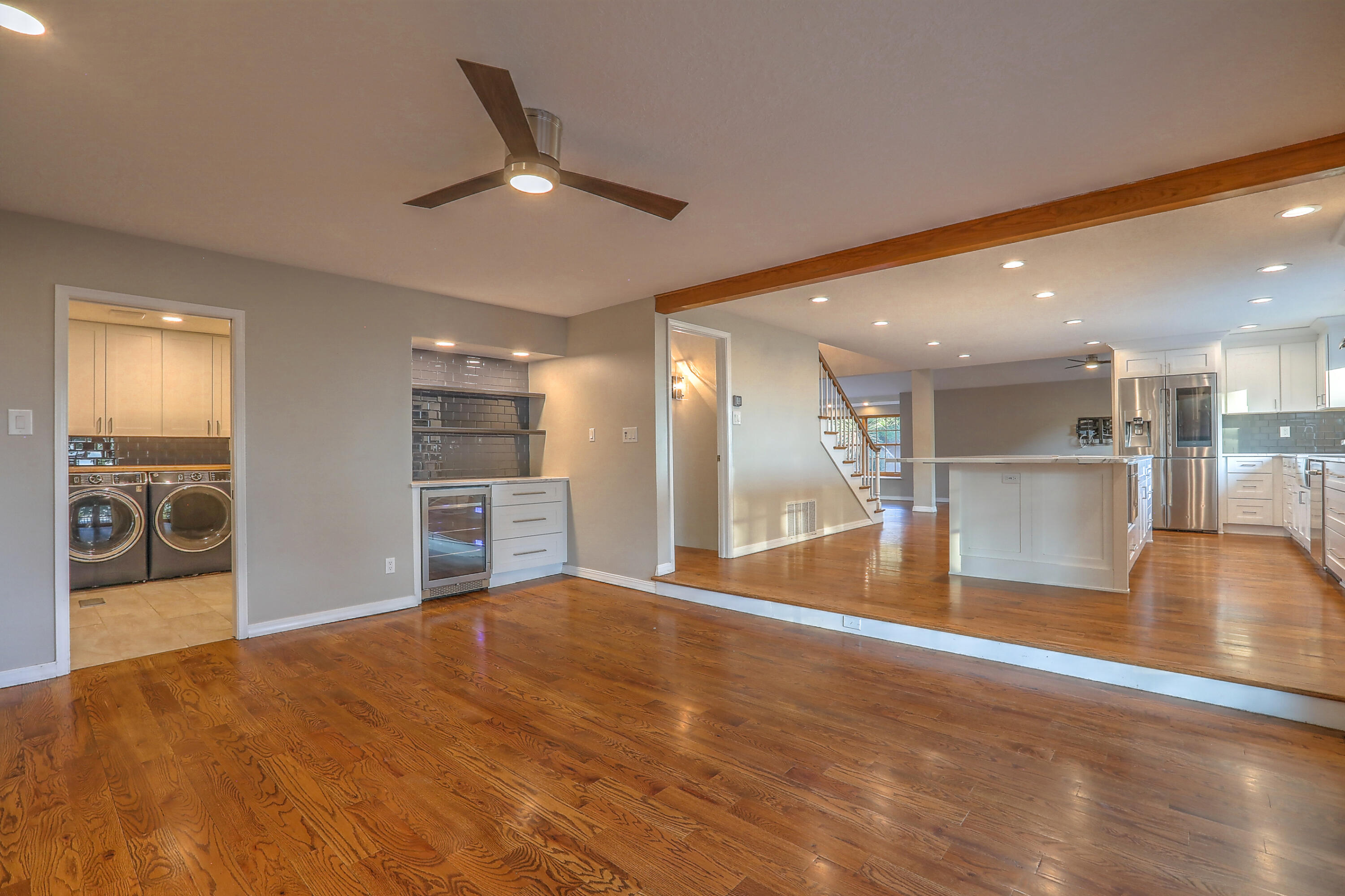 5001 CALLE DEL CIELO NE