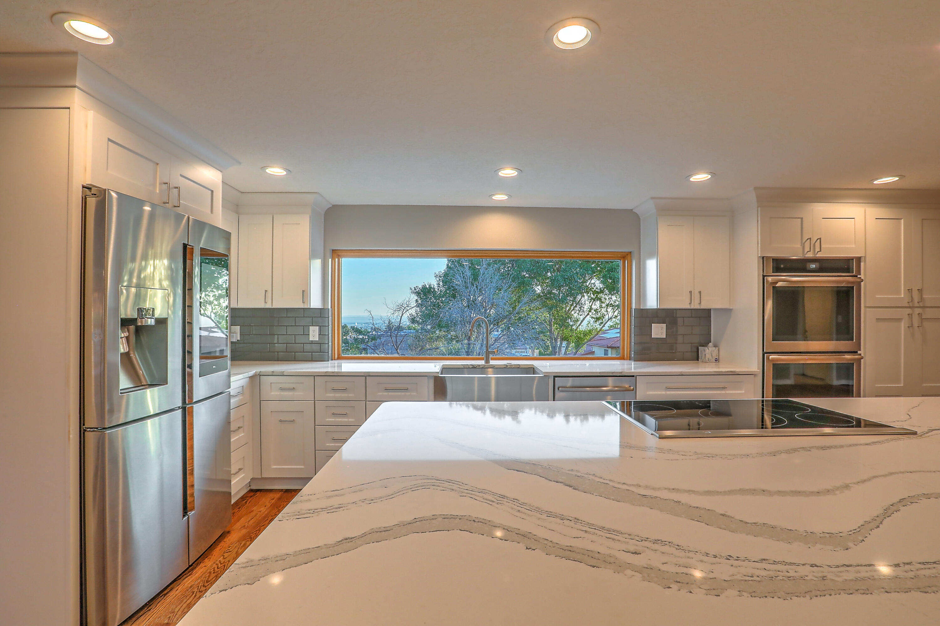 5001 CALLE DEL CIELO NE