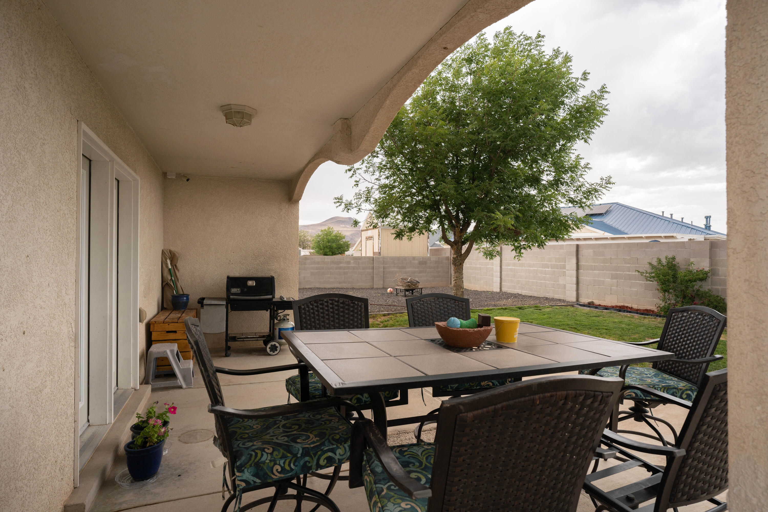 2002 VALLEY VIEW Drive SW