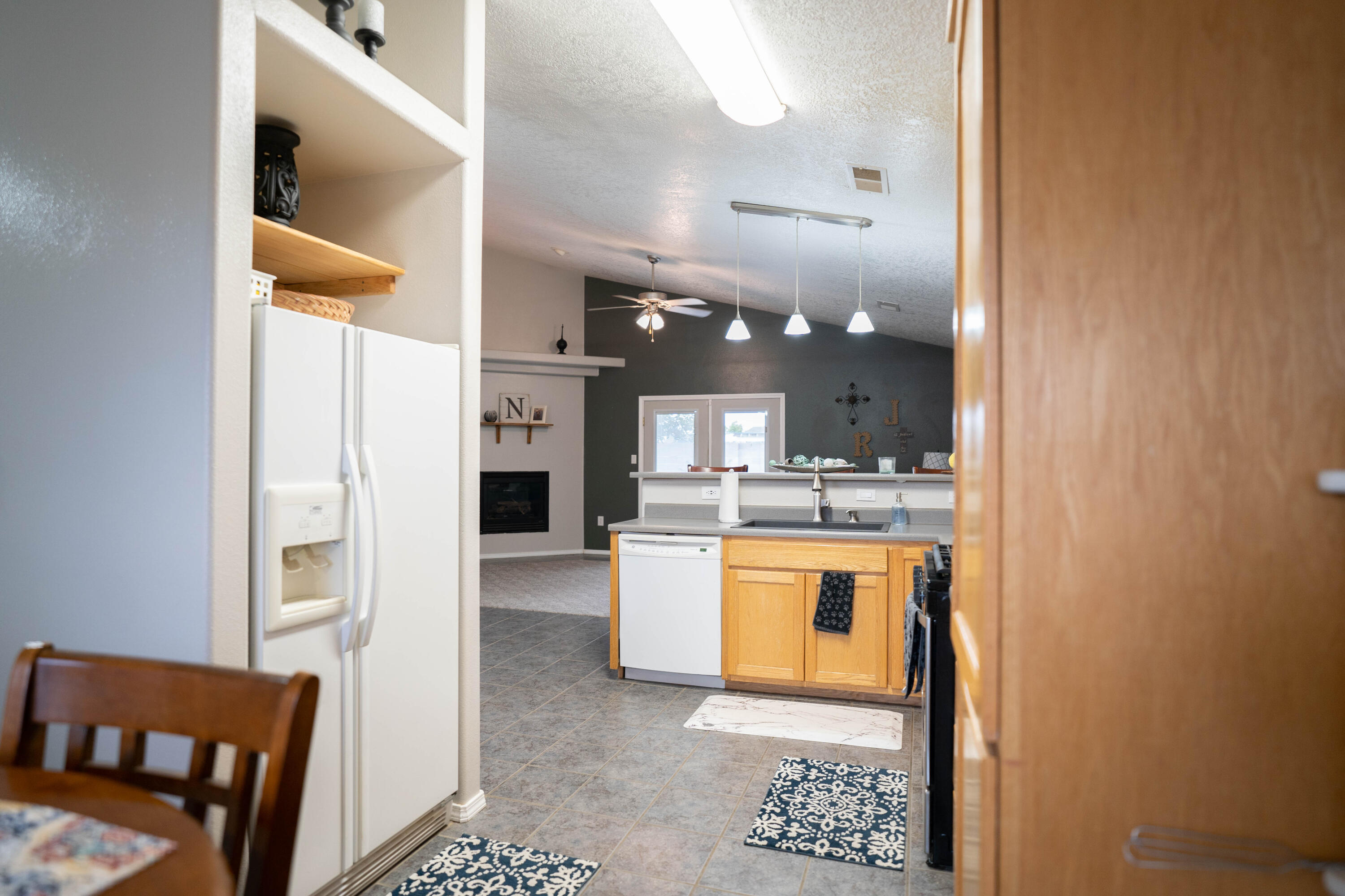 2002 VALLEY VIEW Drive SW
