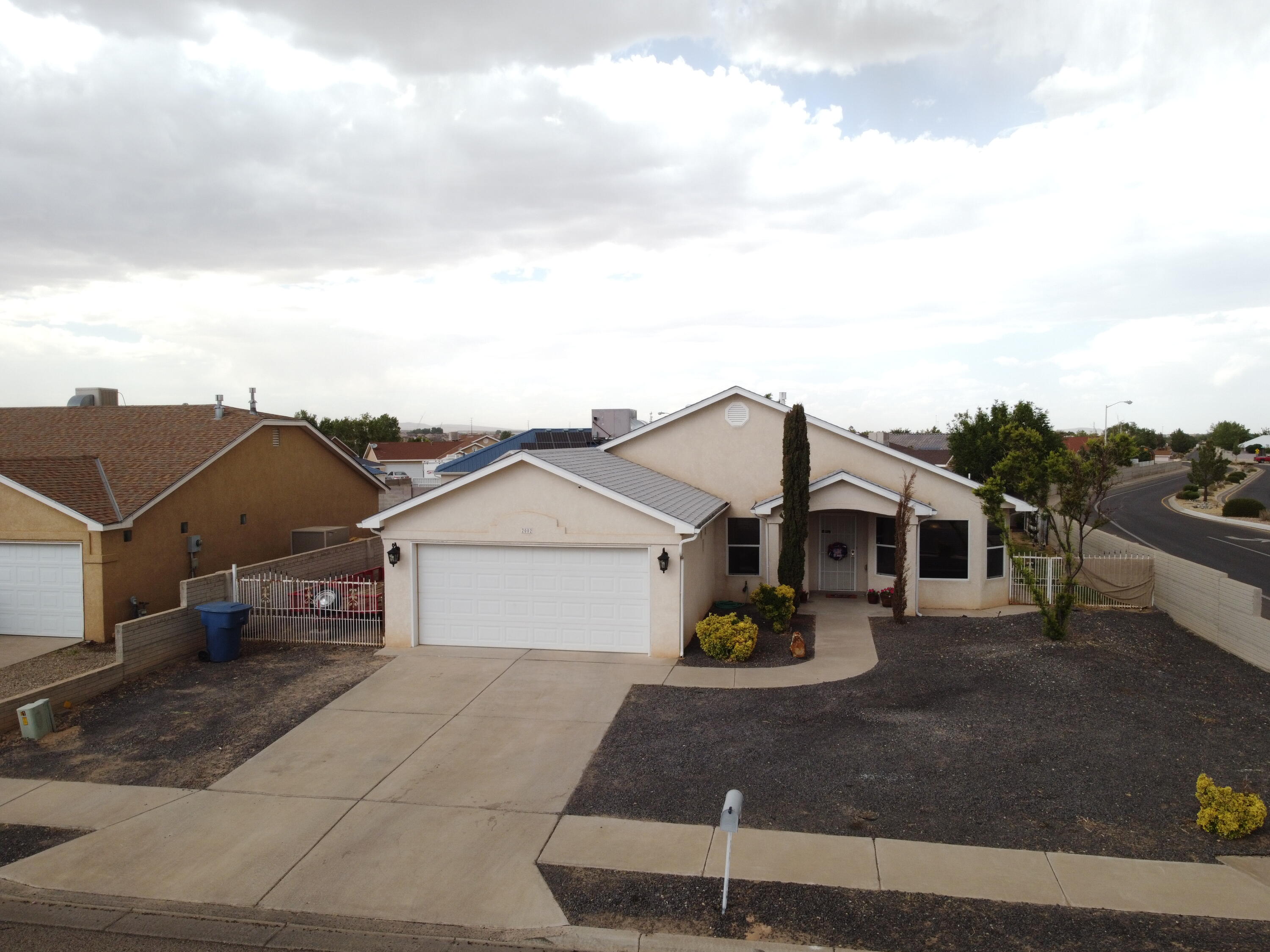 2002 VALLEY VIEW Drive SW