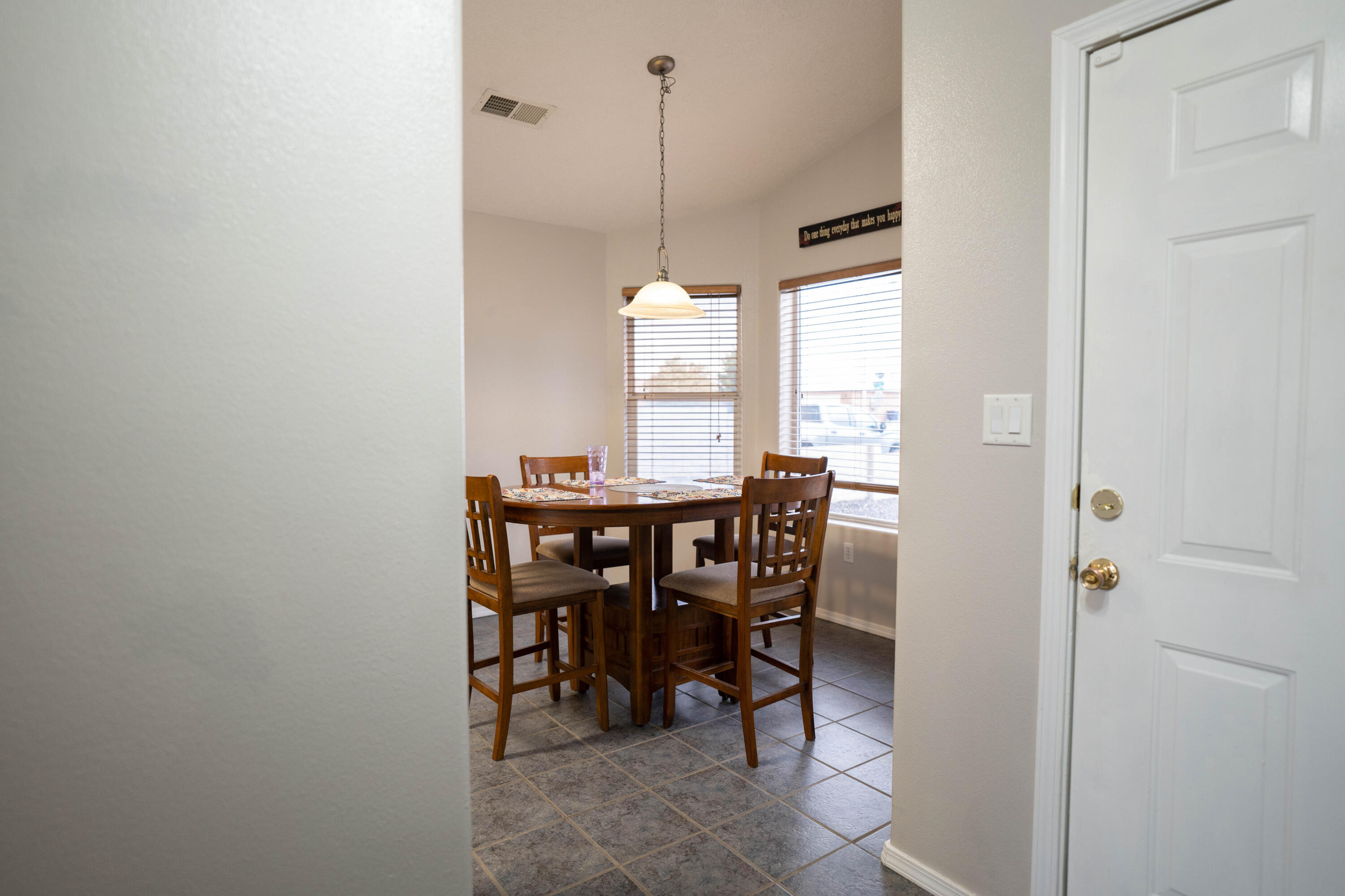 2002 VALLEY VIEW Drive SW