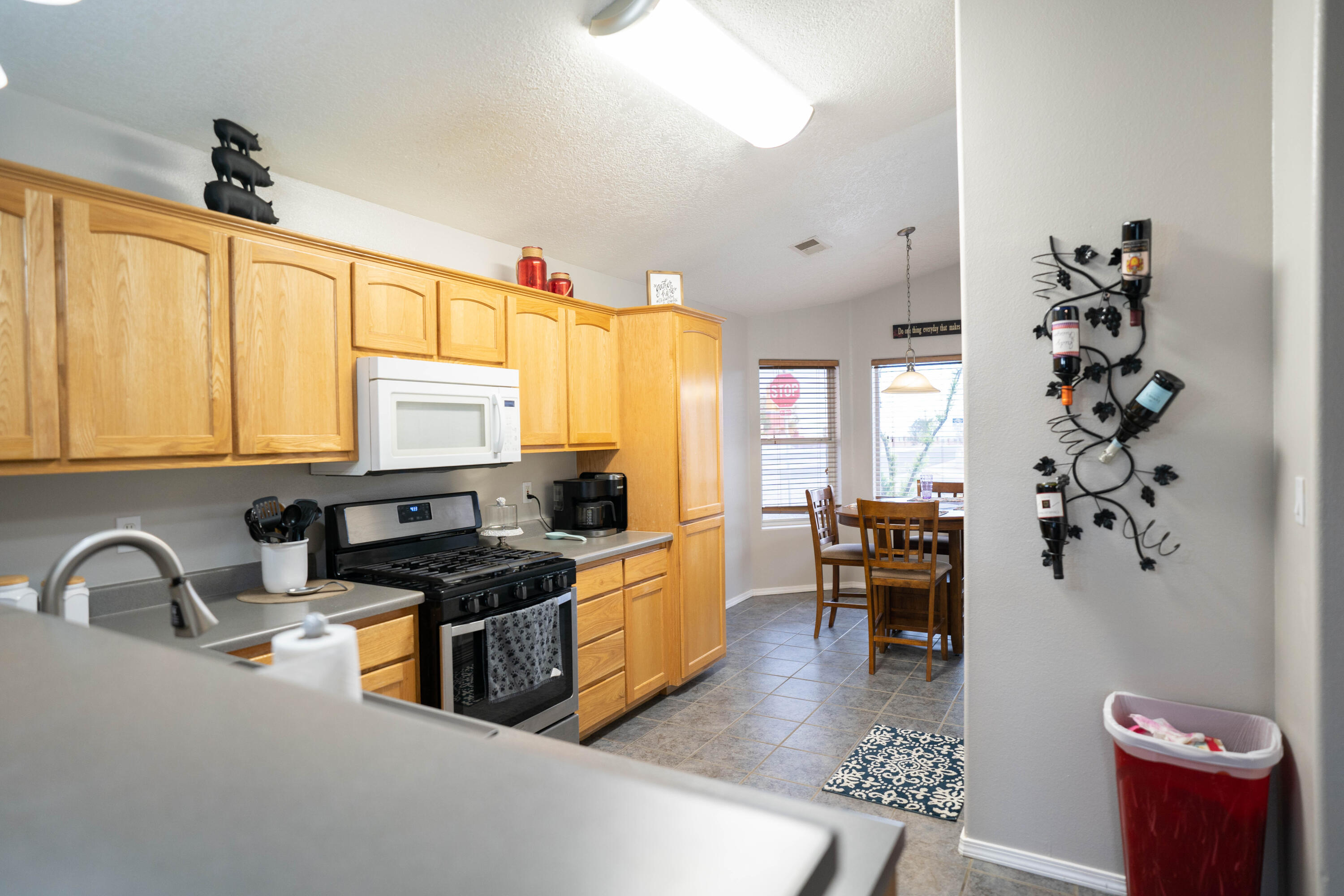 2002 VALLEY VIEW Drive SW