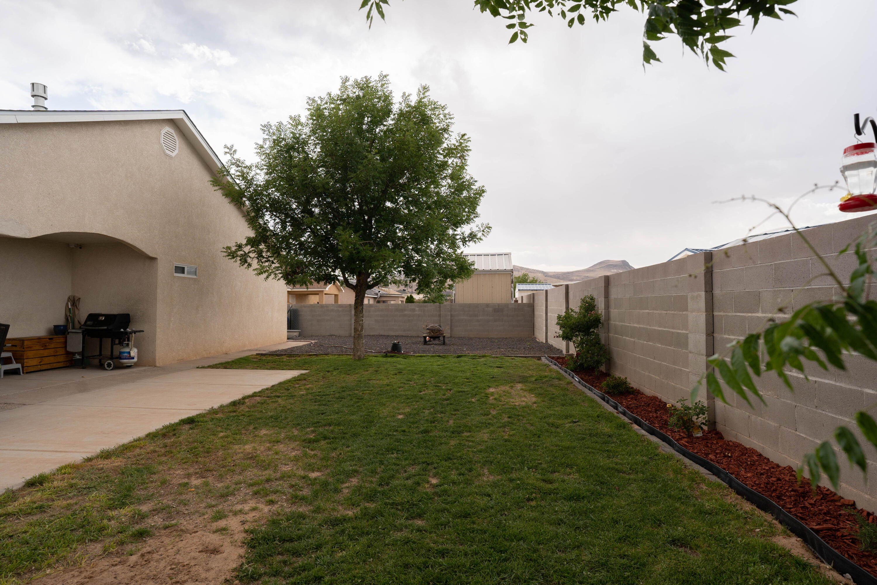 2002 VALLEY VIEW Drive SW