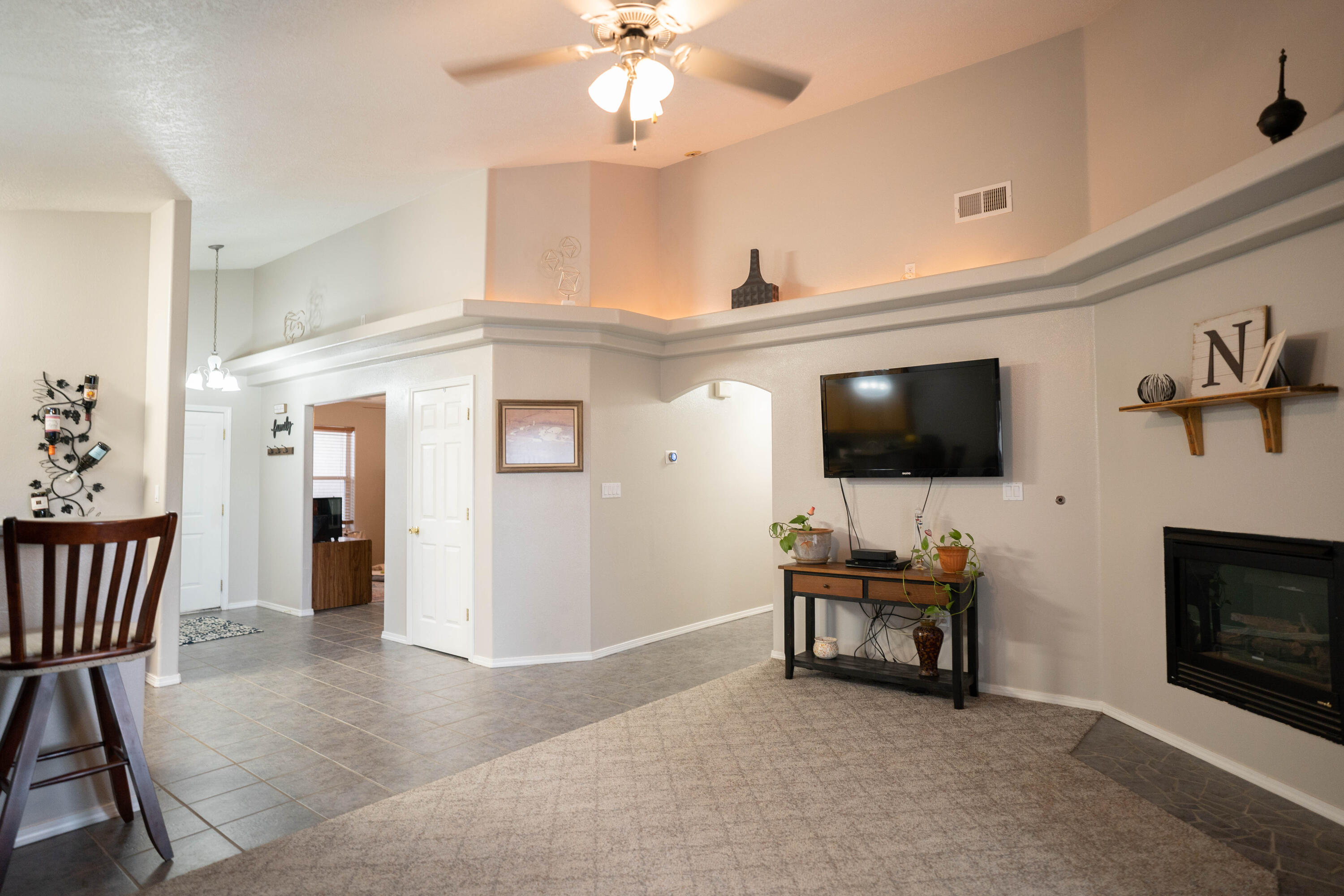 2002 VALLEY VIEW Drive SW