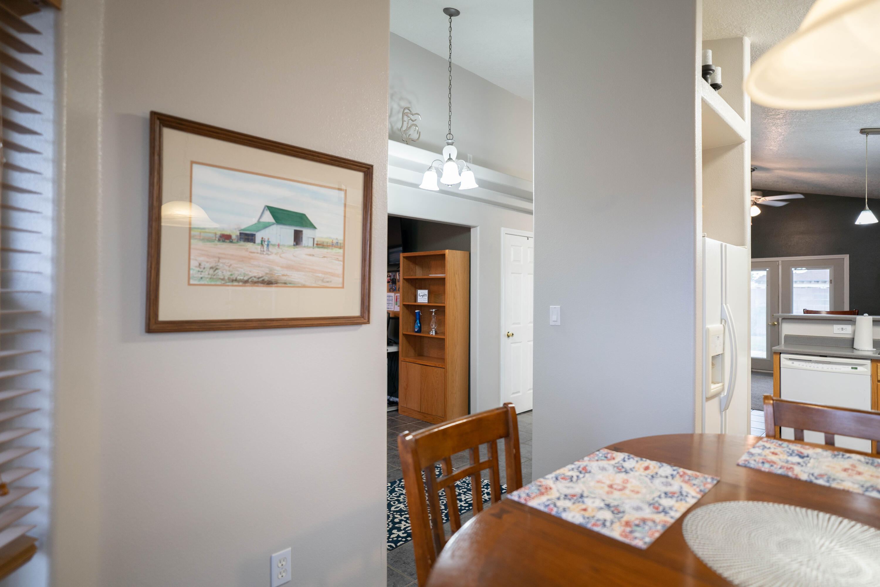 2002 VALLEY VIEW Drive SW