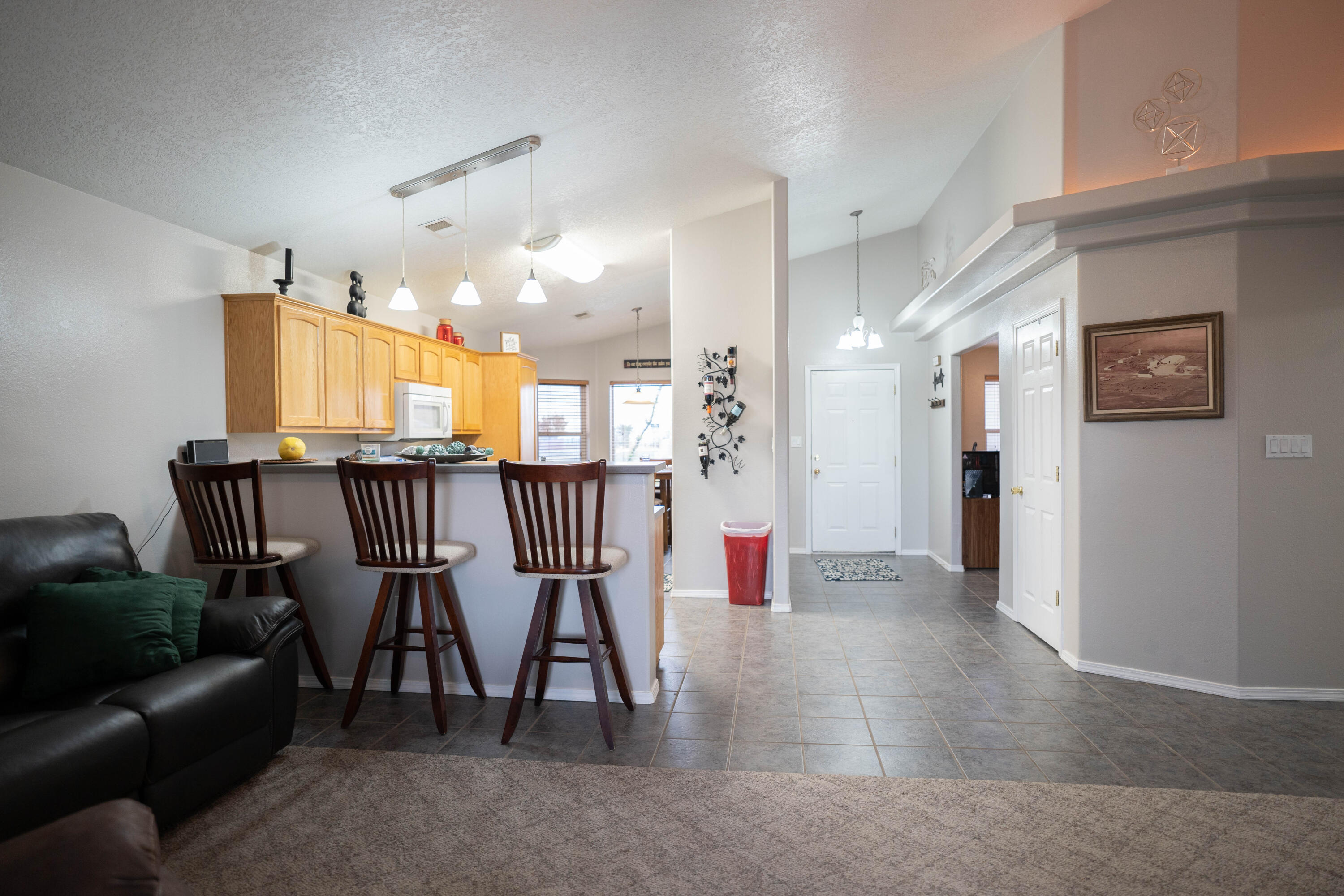 2002 VALLEY VIEW Drive SW