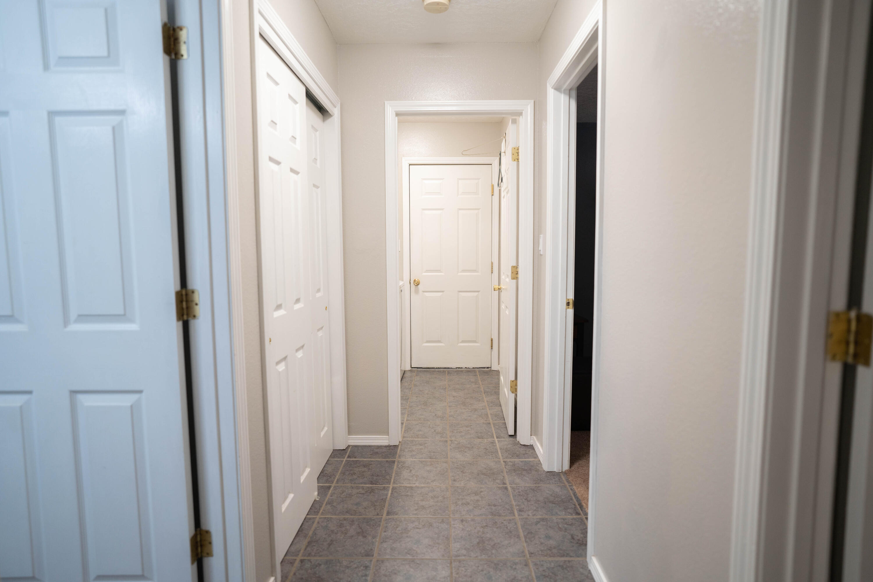 2002 VALLEY VIEW Drive SW