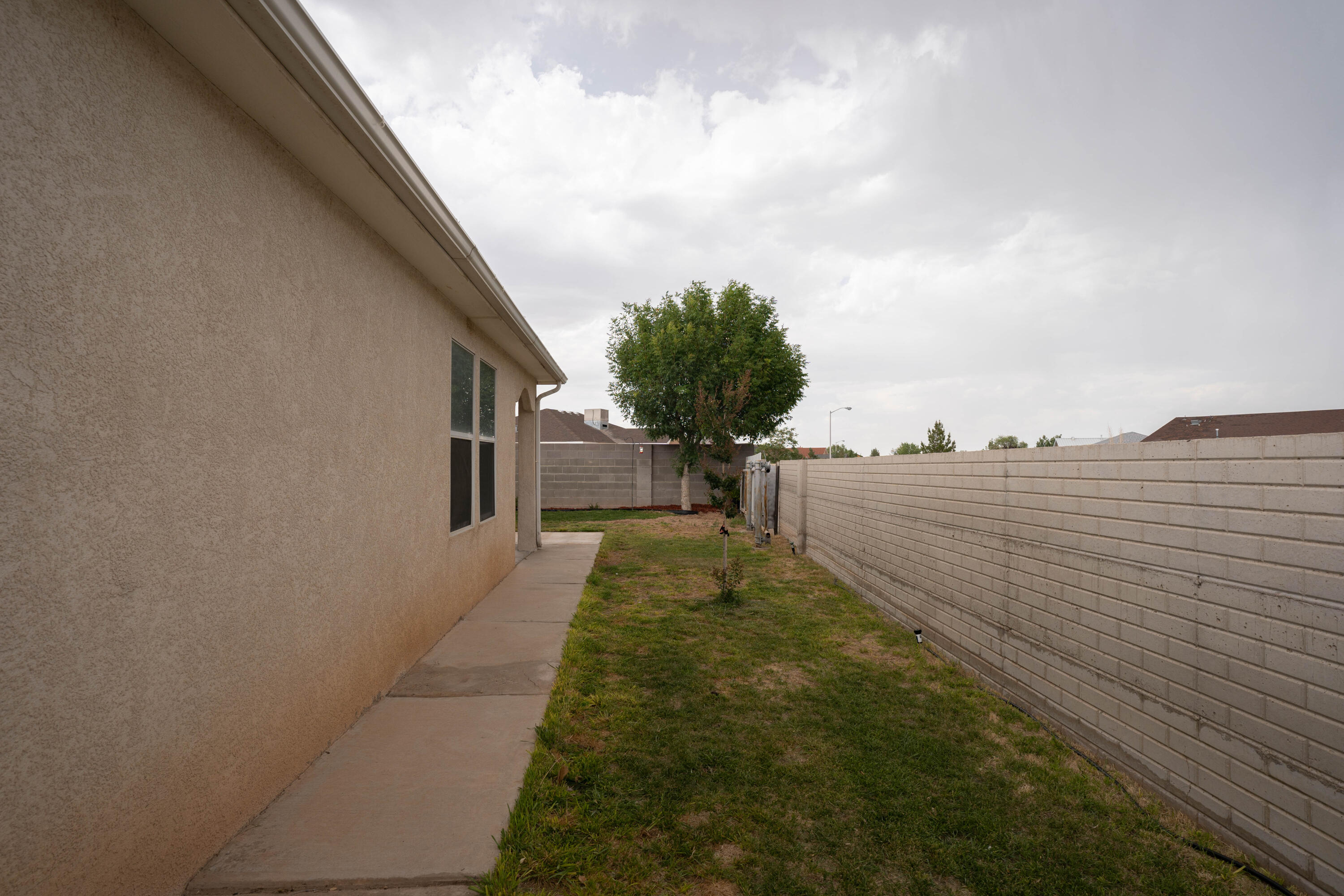 2002 VALLEY VIEW Drive SW