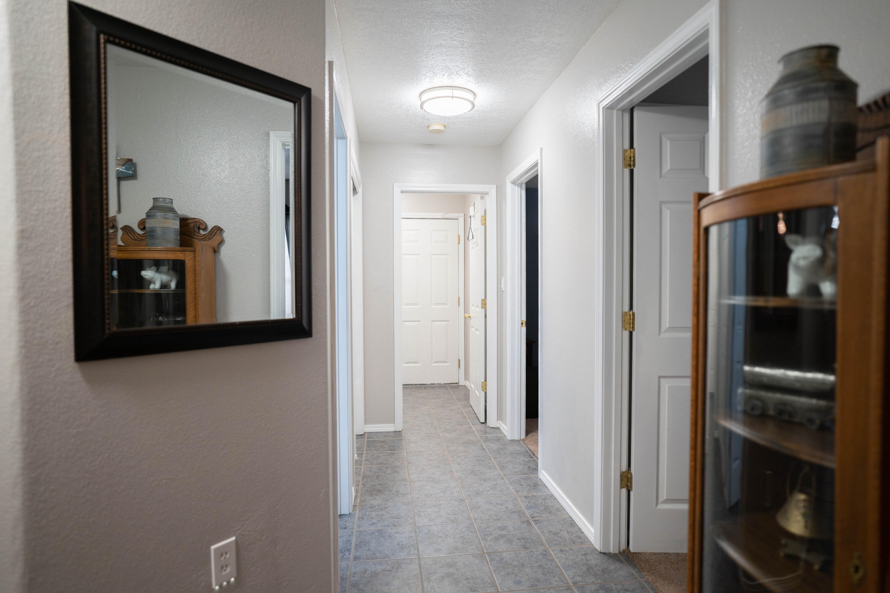 2002 VALLEY VIEW Drive SW