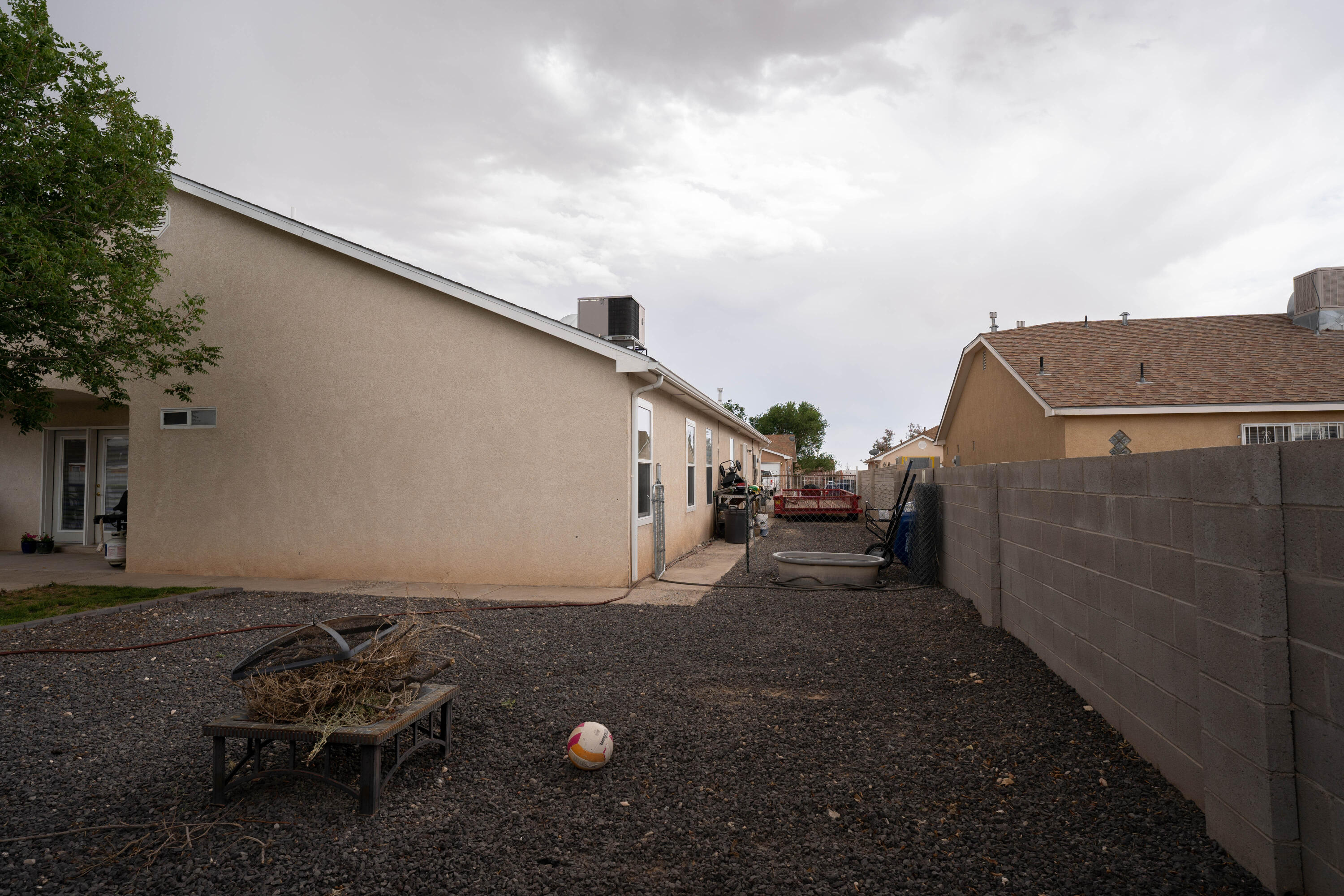 2002 VALLEY VIEW Drive SW