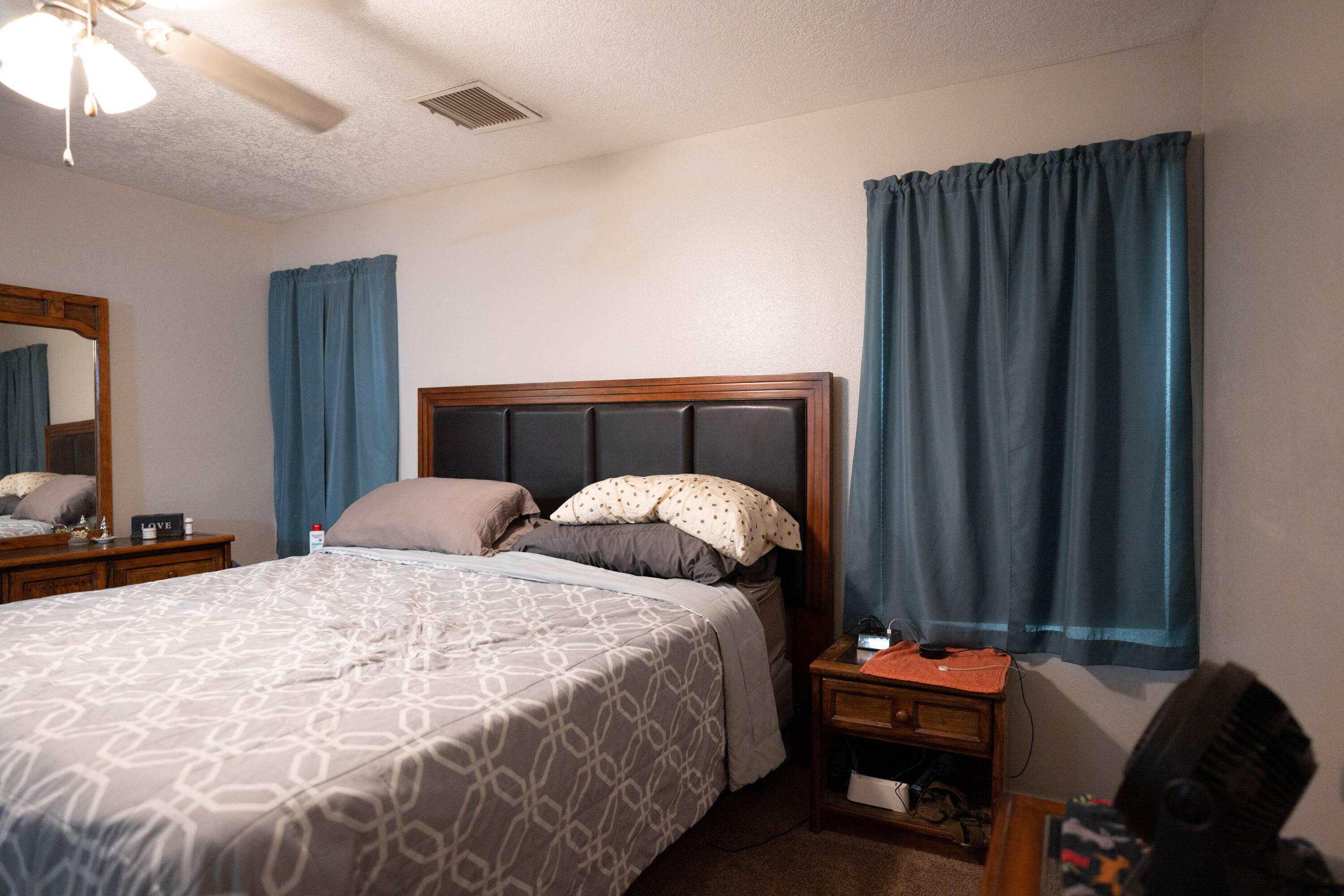 2002 VALLEY VIEW Drive SW