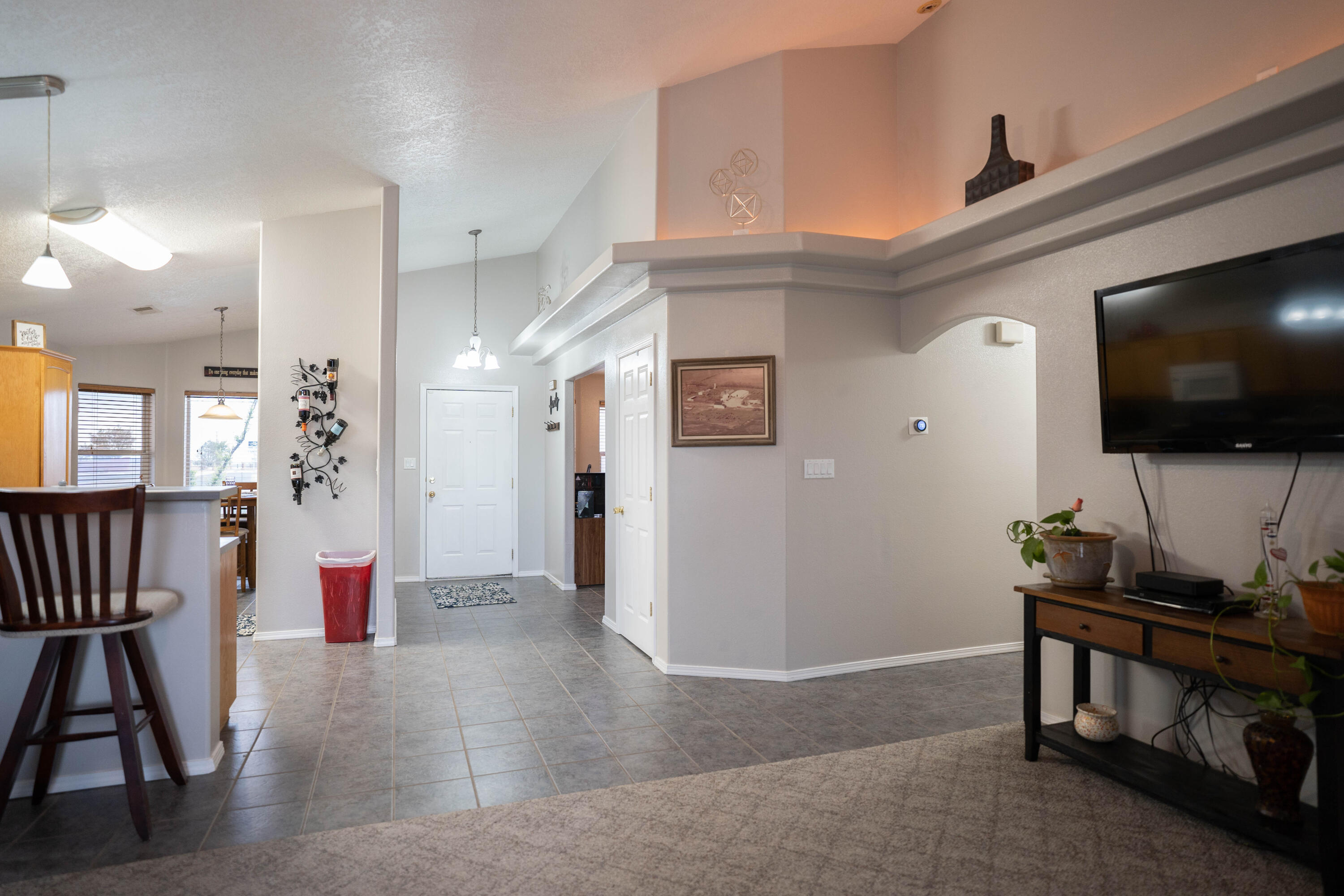 2002 VALLEY VIEW Drive SW