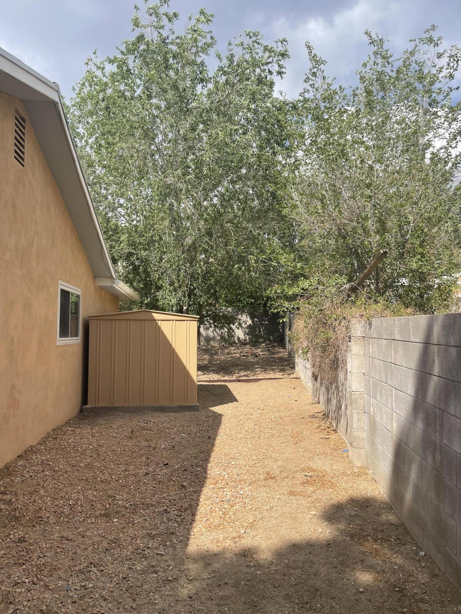4528 ACAPULCO Drive NE